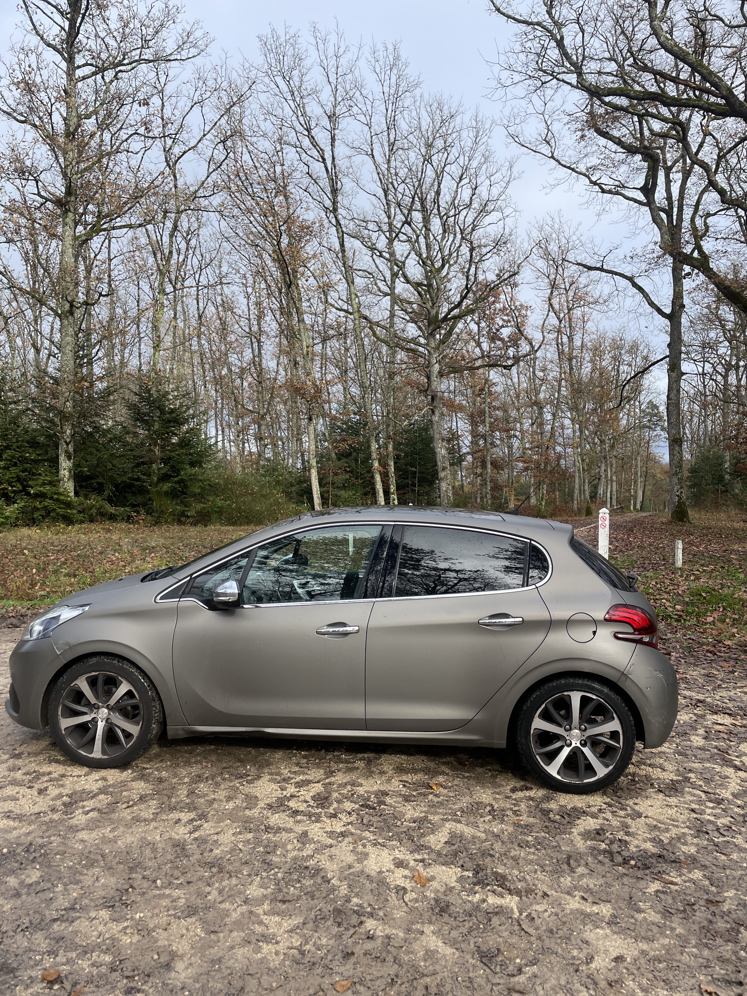 Peugeot 208 avec Climatisation