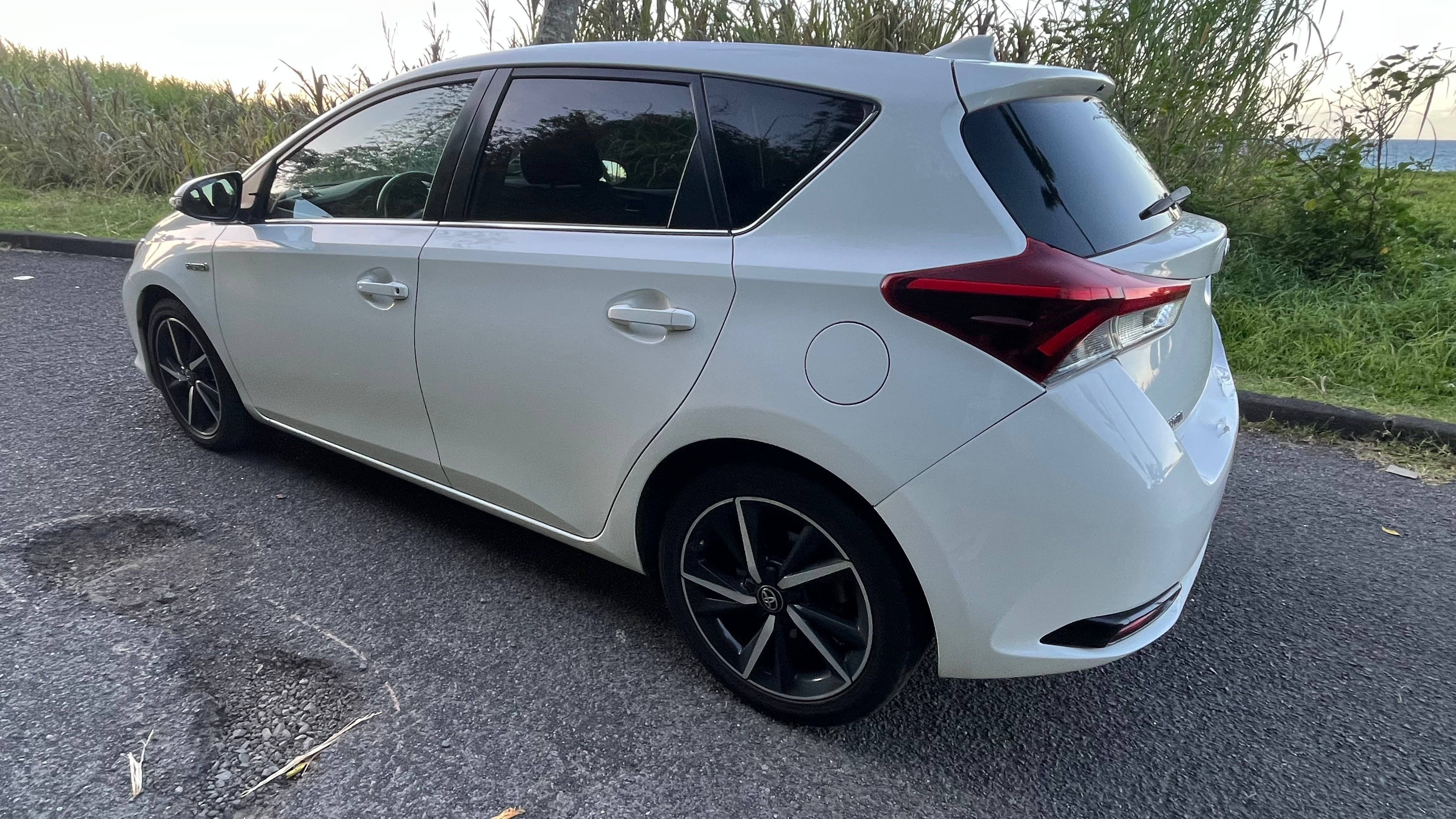Toyota Auris avec Siège bébé