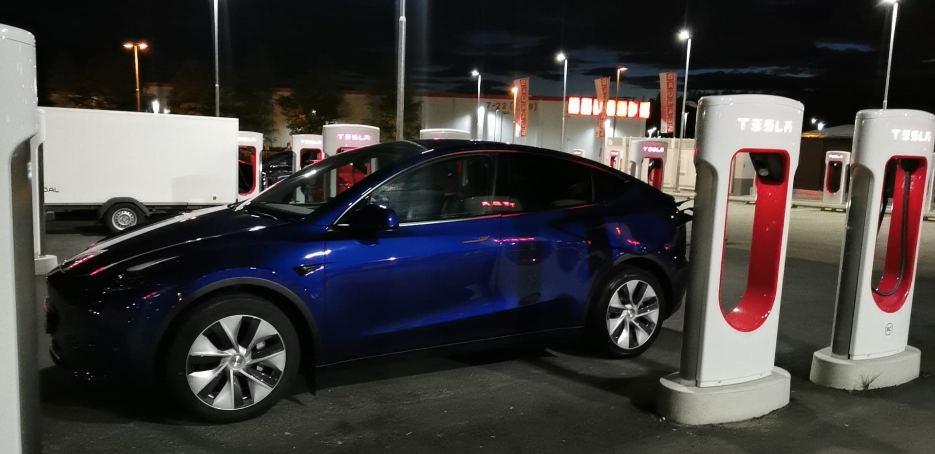Tesla Model Y med Aircondition