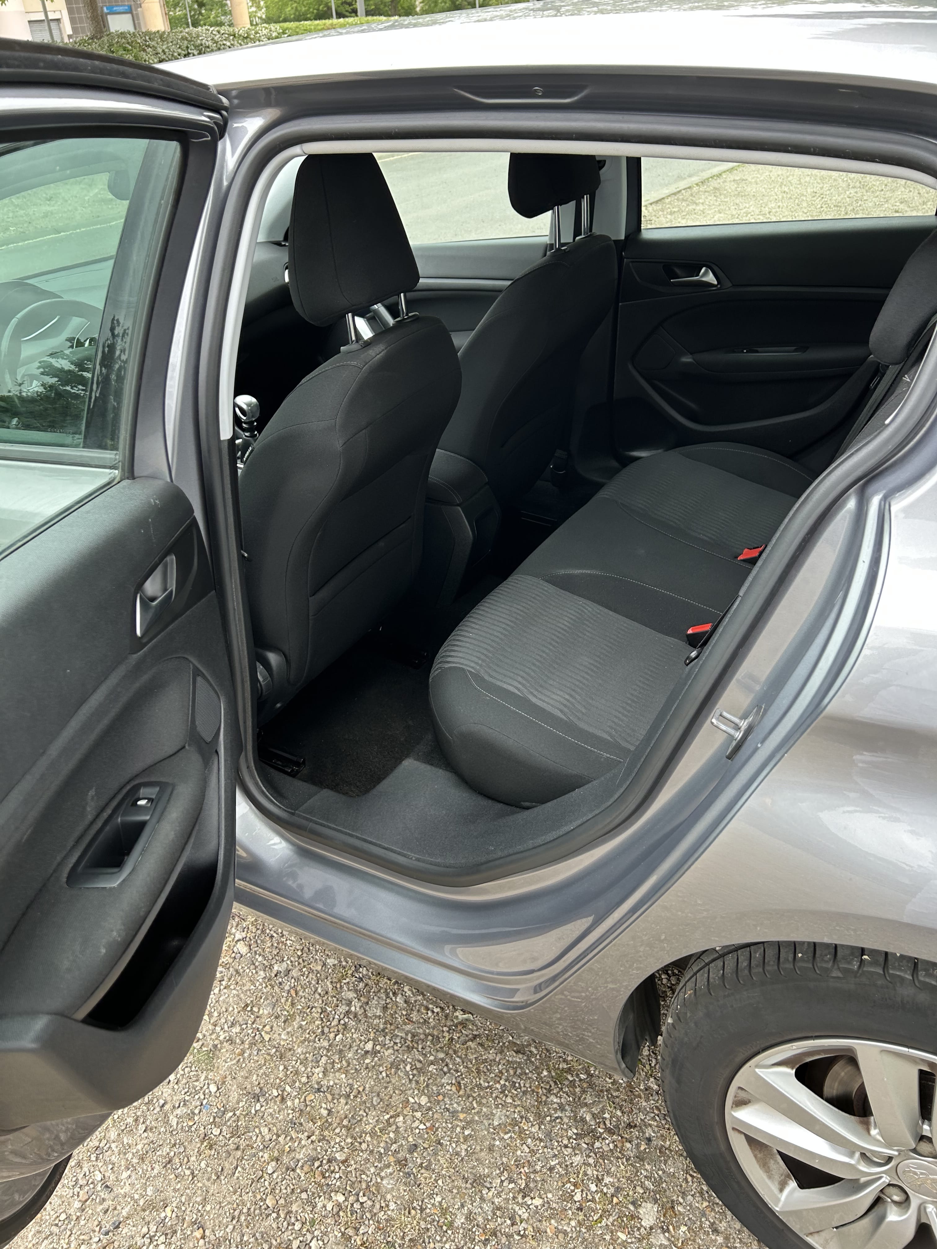 Peugeot 308 avec Entrée audio / iPod