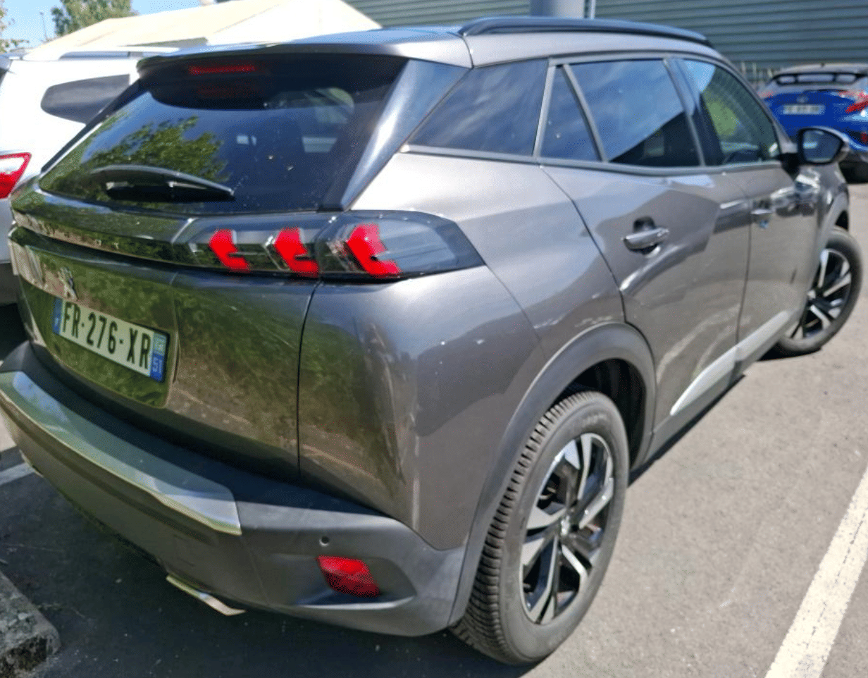 Peugeot 2008 avec GPS
