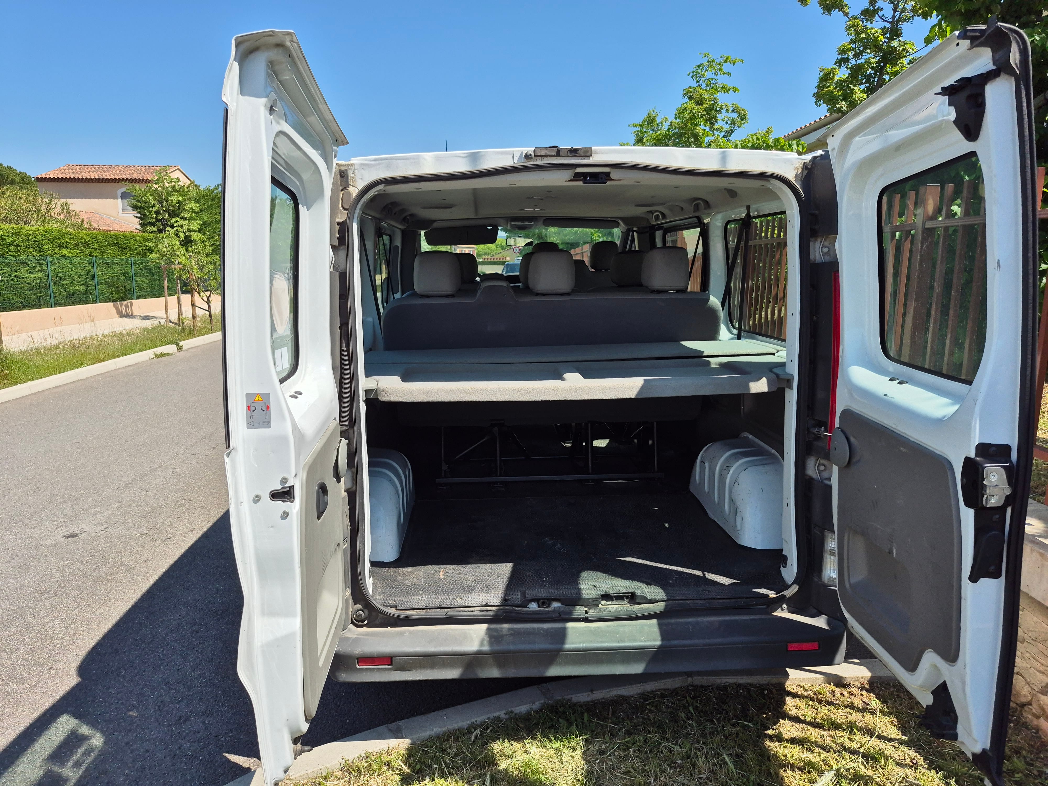 Opel Vivaro avec Audio Bluetooth