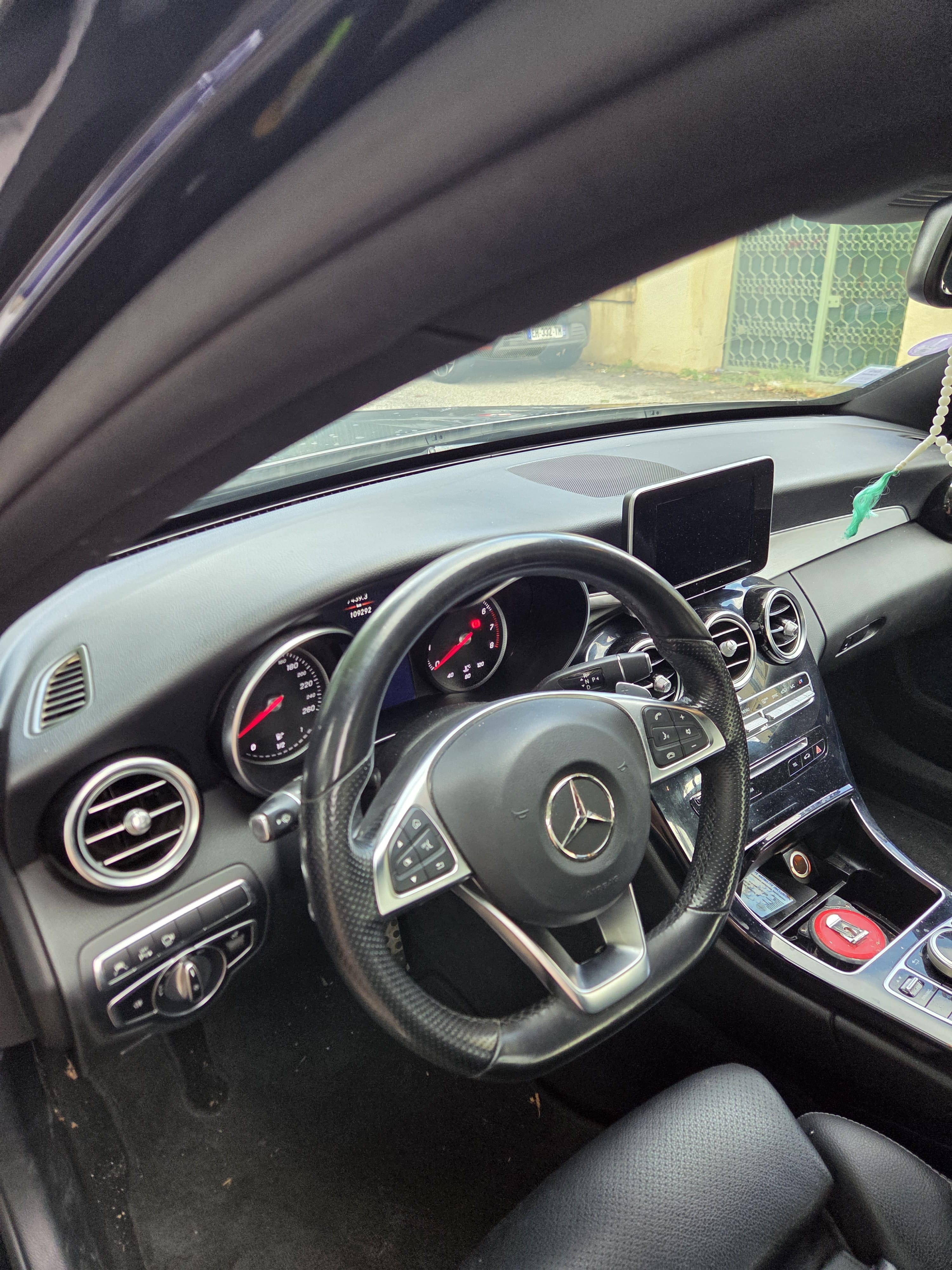 Mercedes-Benz Classe C avec GPS