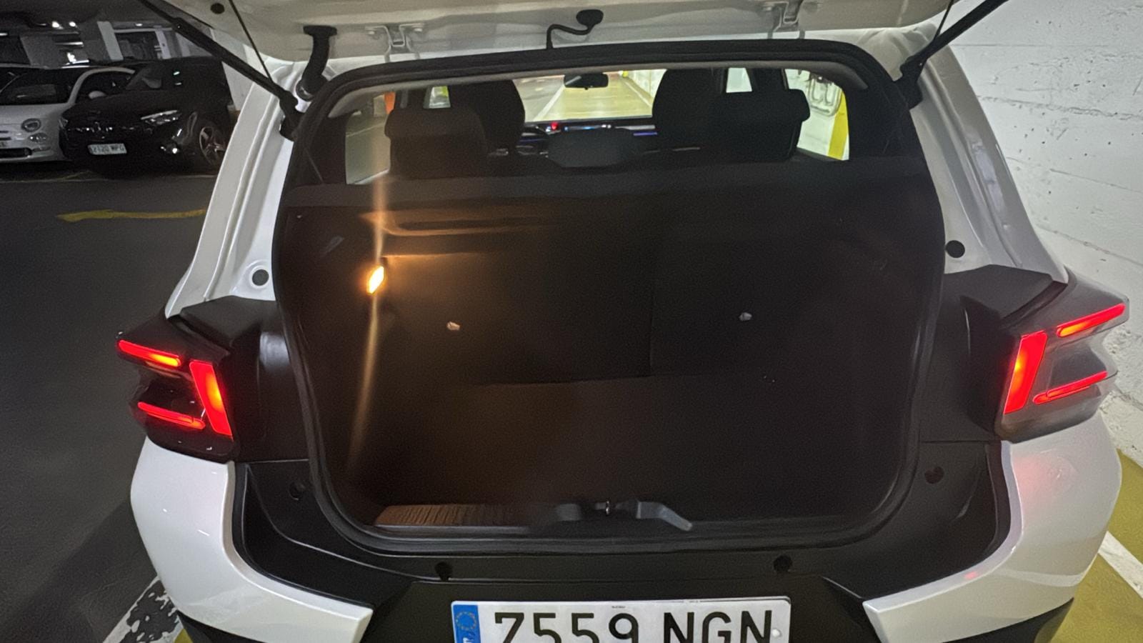 Citroen C3 Business 100CV Gasolina - 5 puertas - 7559NGN avec Régulateur de vitesse