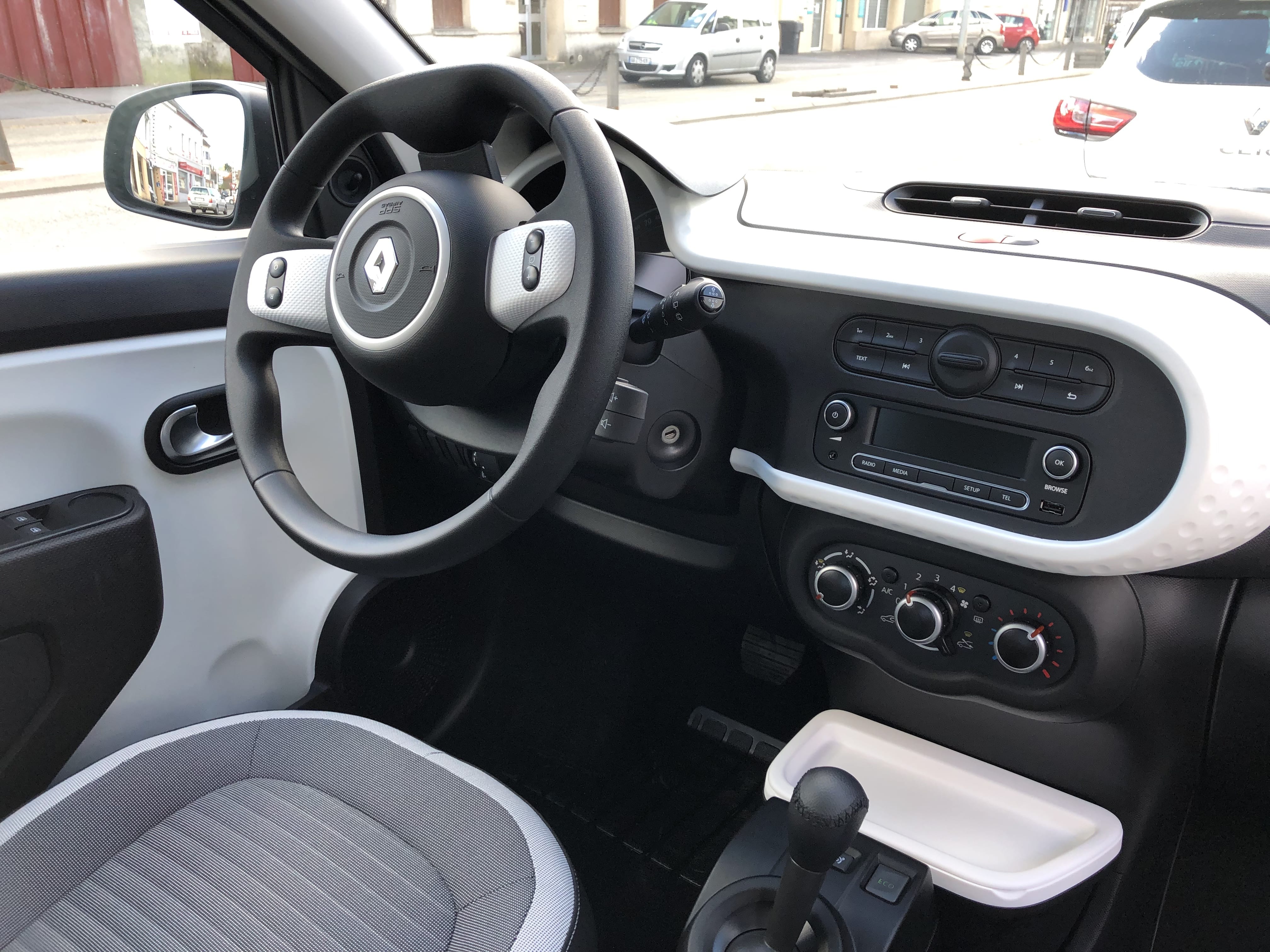 Renault Twingo Twingo III 5 portes 1.0 SCe 70 E6C Limited EDC / VFR Boite auto avec Régulateur de vitesse