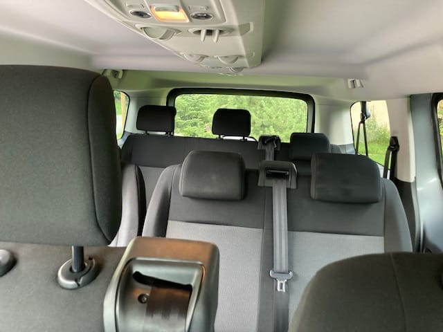 Opel Vivaro Combi avec Android Auto