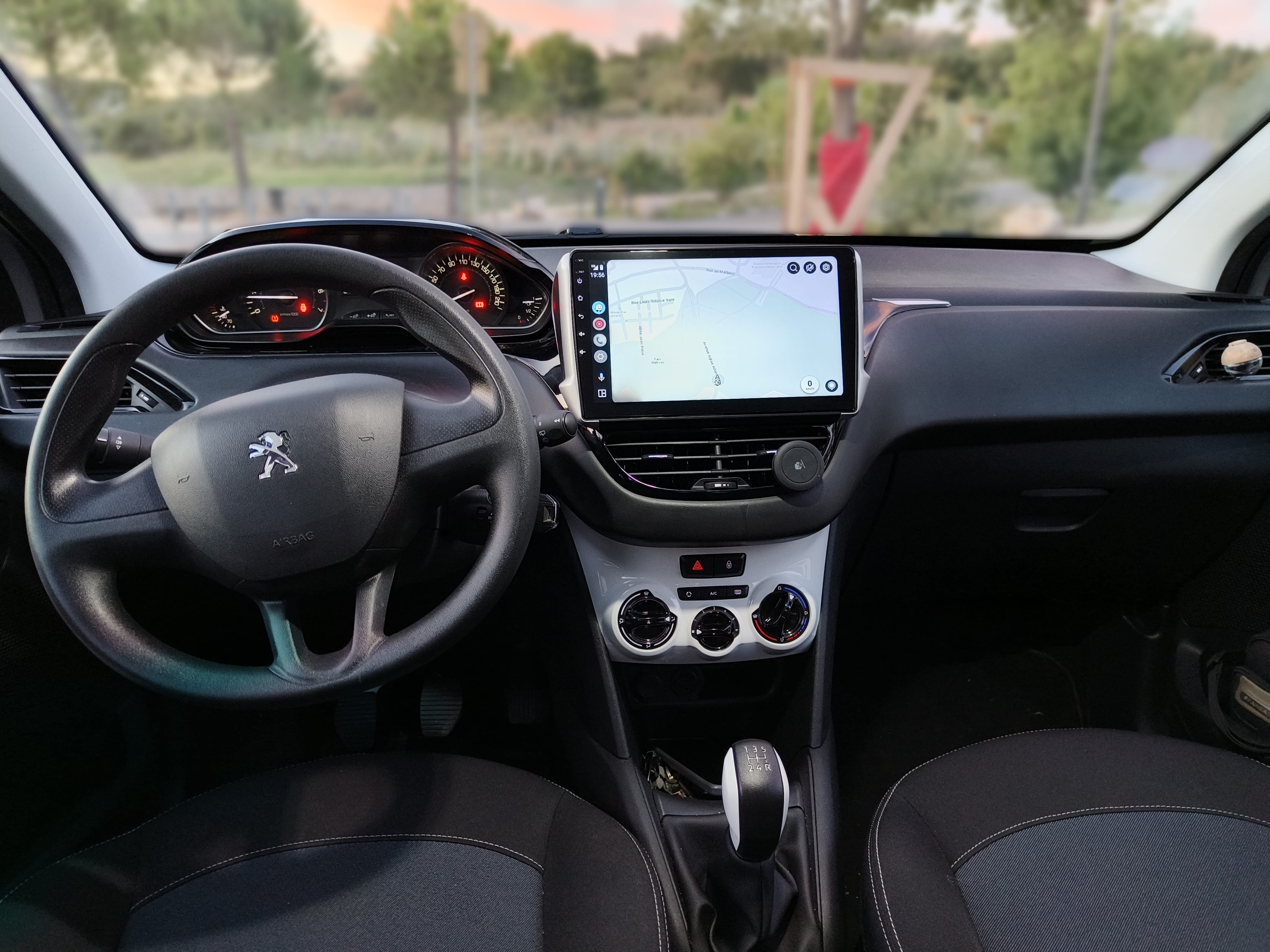 Peugeot 208 avec Régulateur de vitesse