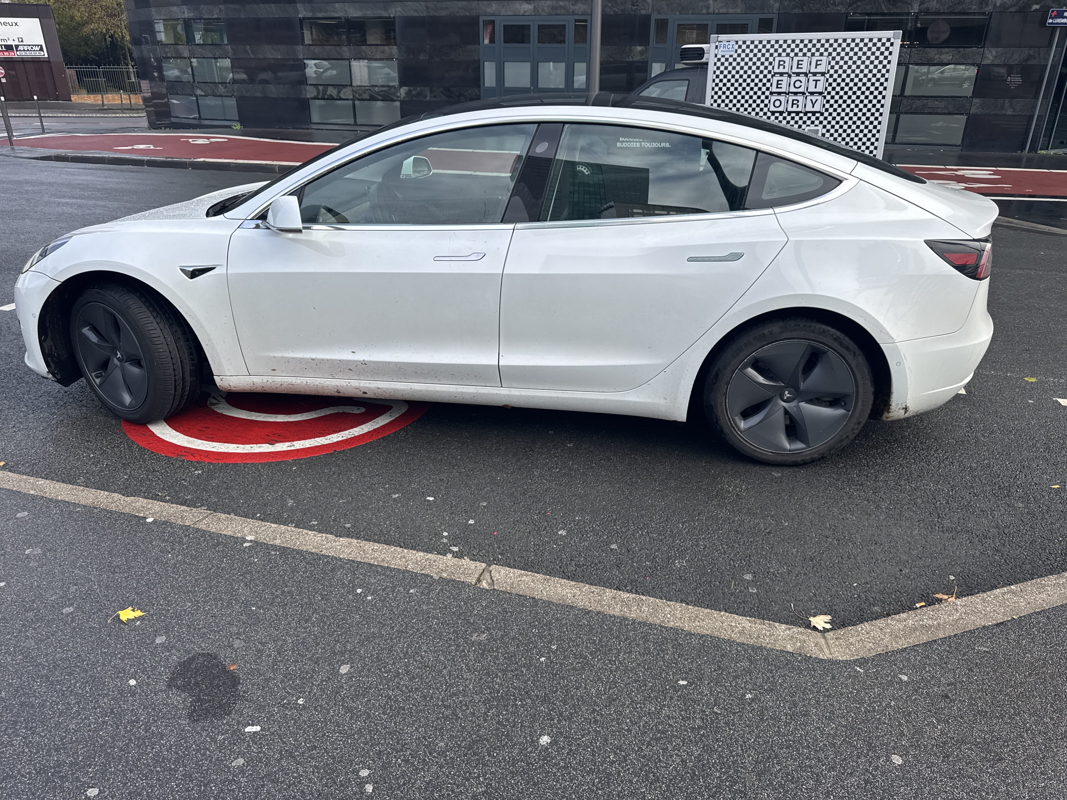 Tesla Model 3 avec Apple CarPlay