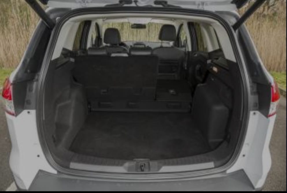 Ford Kuga avec GPS