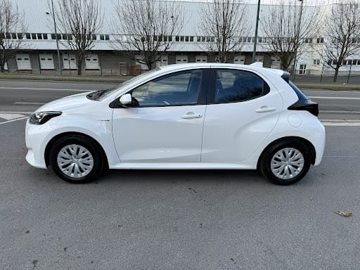 Toyota Yaris Hybride avec Climatisation
