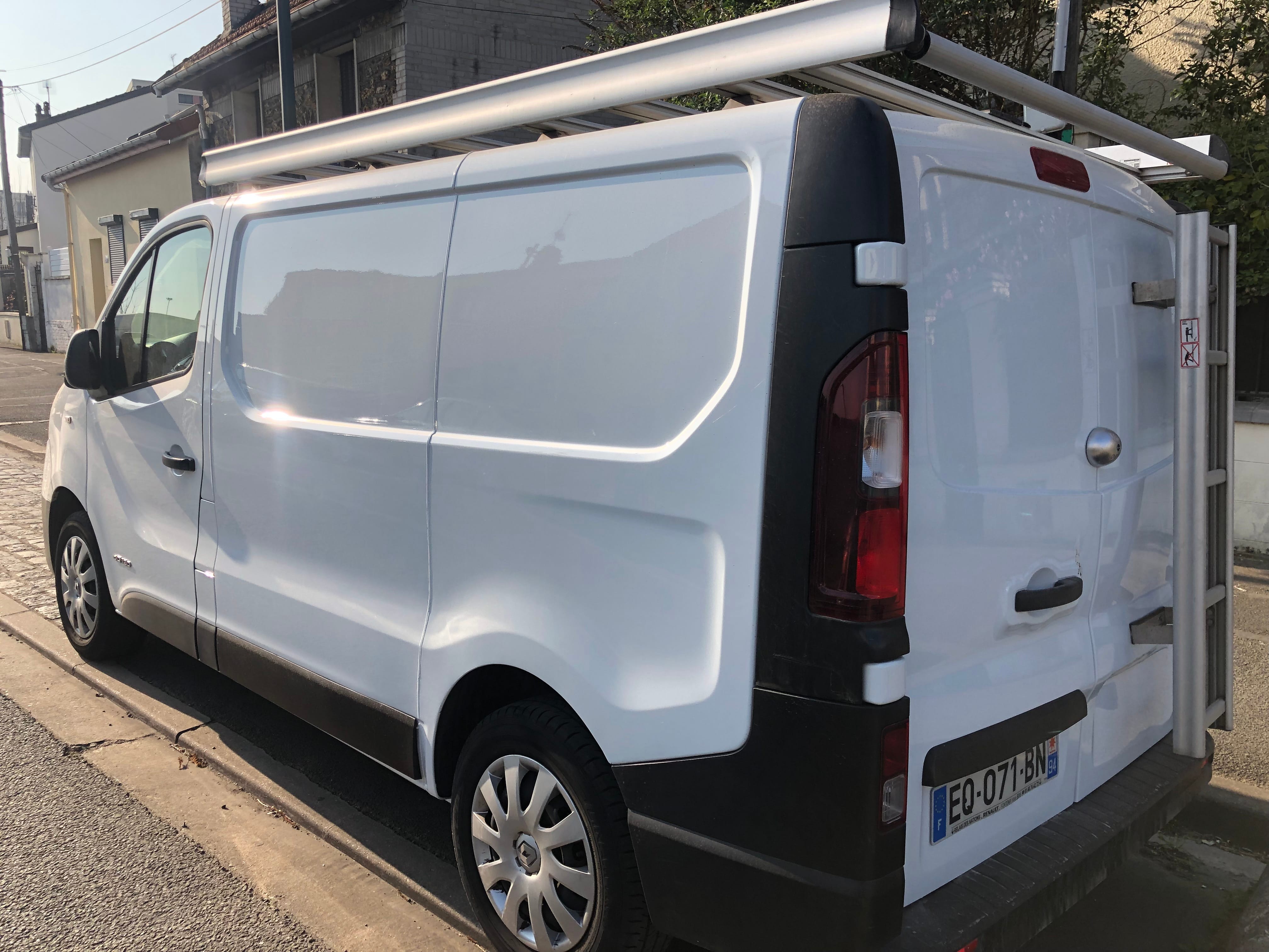Renault Trafic EQ avec GPS