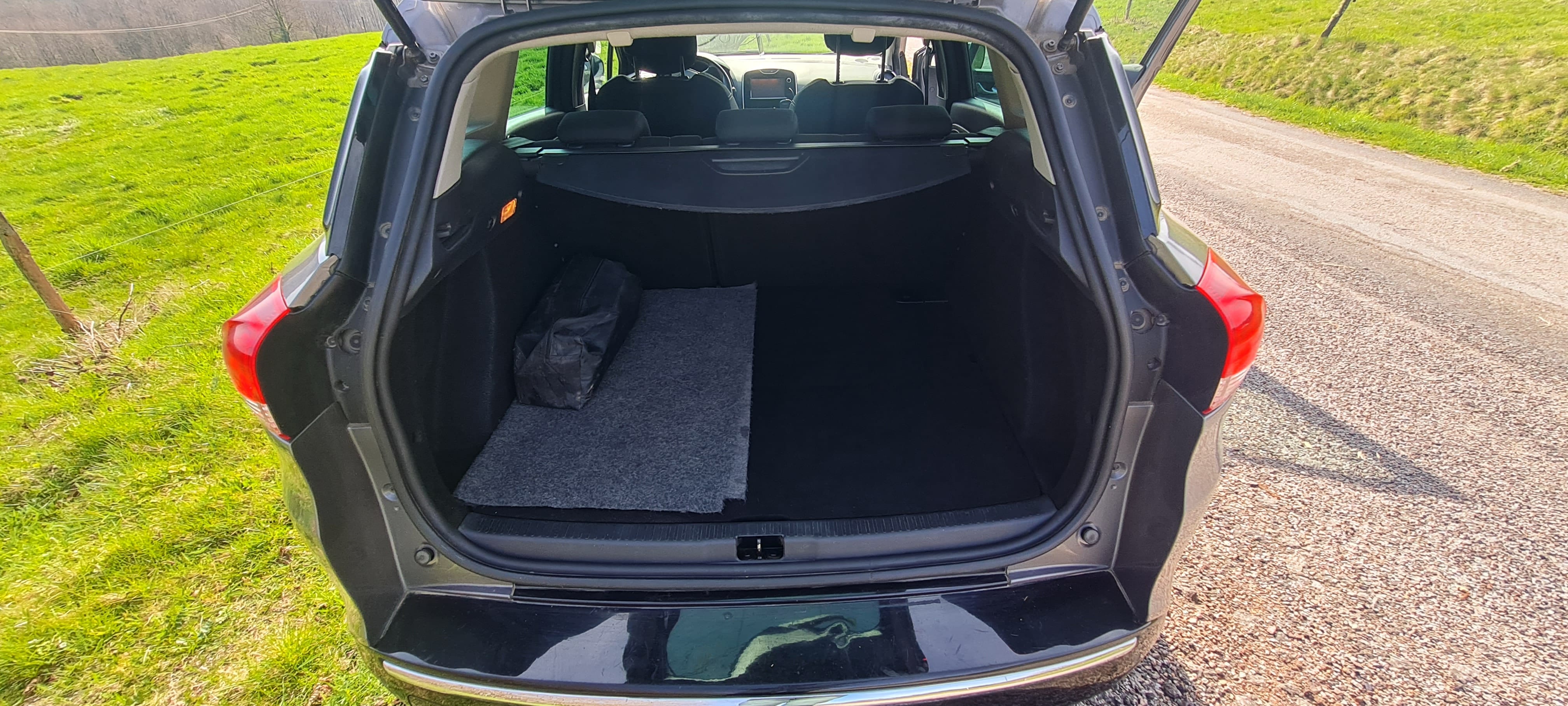 Renault Clio Estate 0.9 Tce avec Audio Bluetooth
