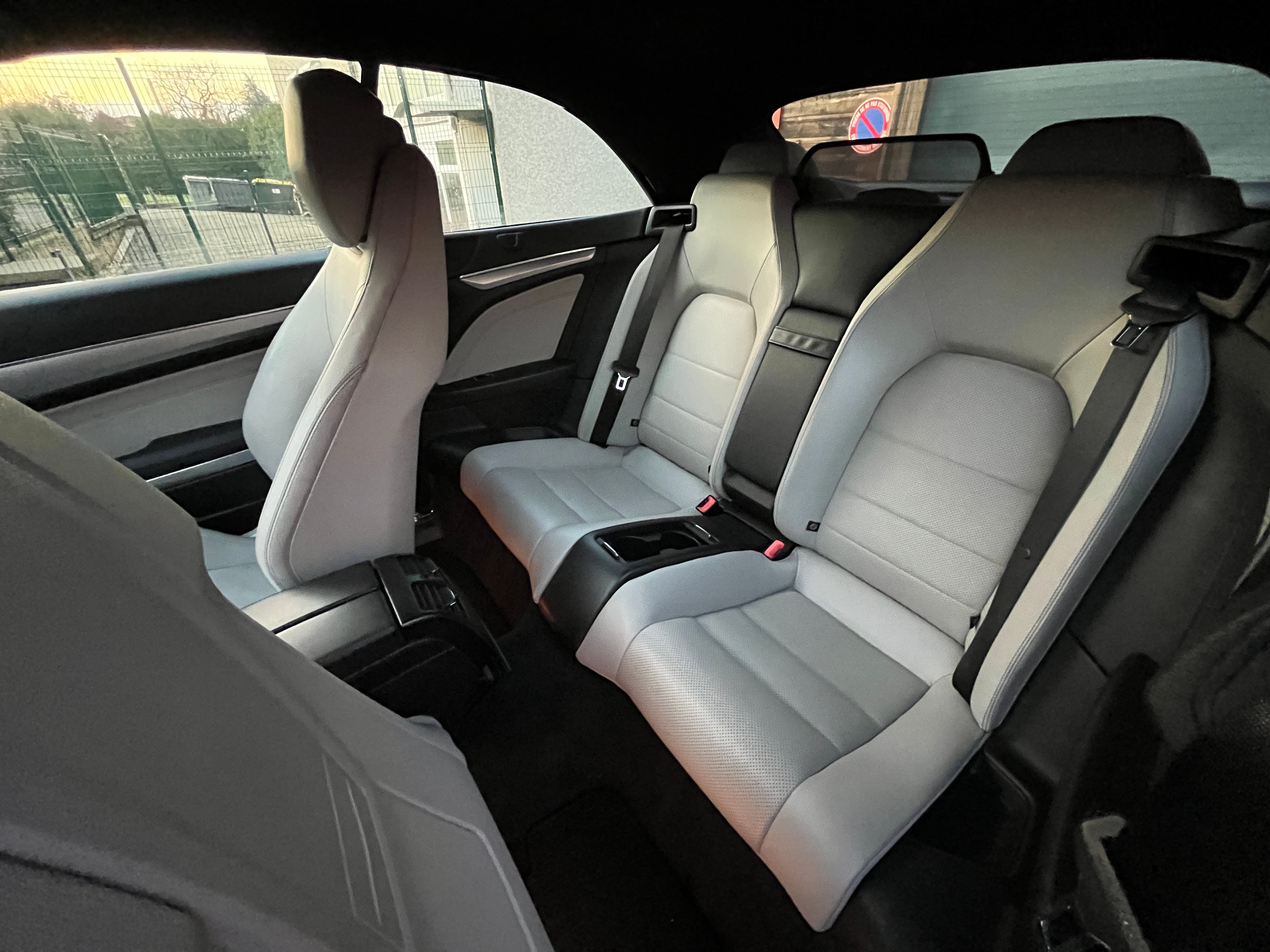 Mercedes-Benz Classe E Cabriolet avec Audio Bluetooth
