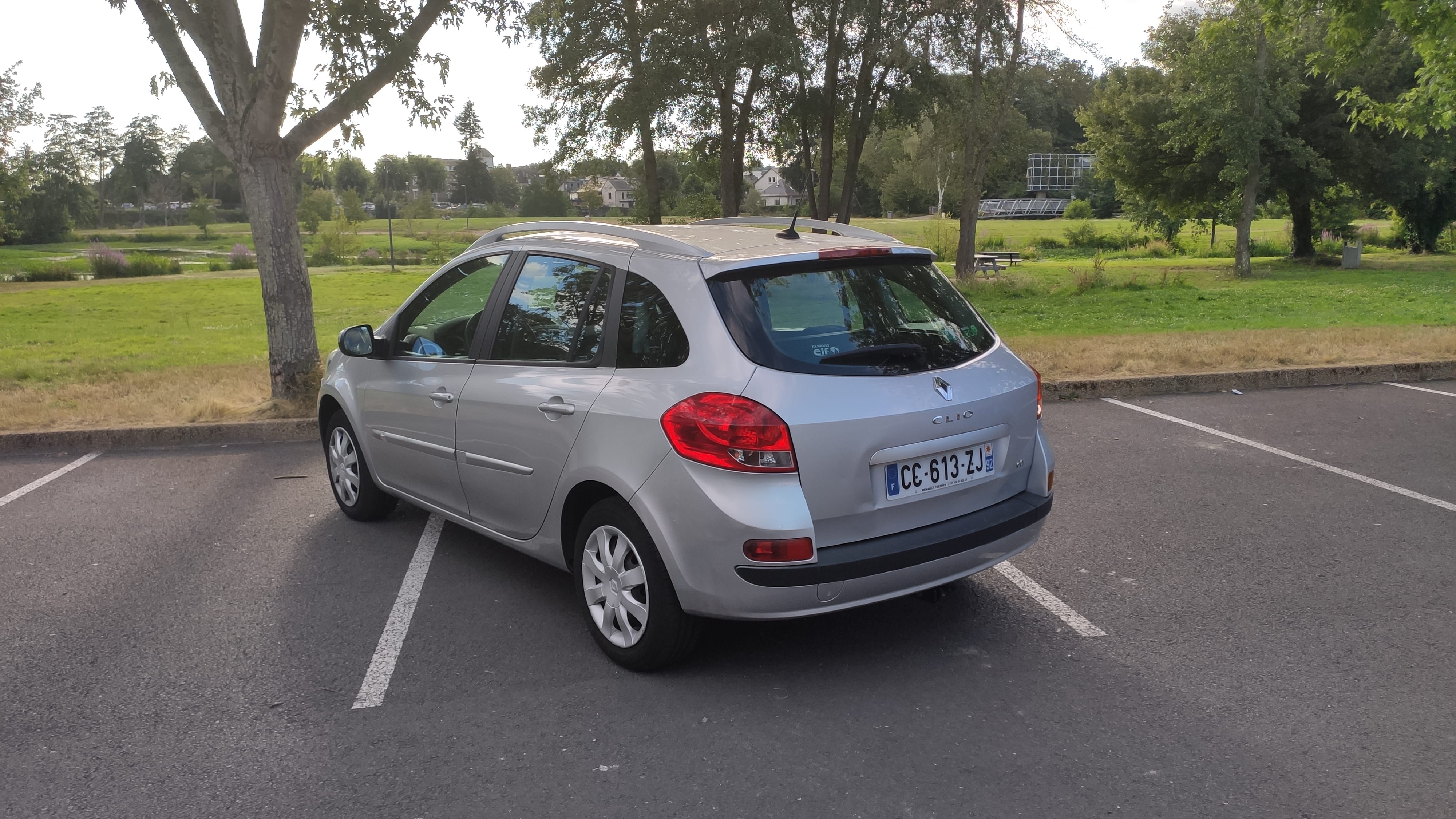 Renault Clio Estate avec GPS