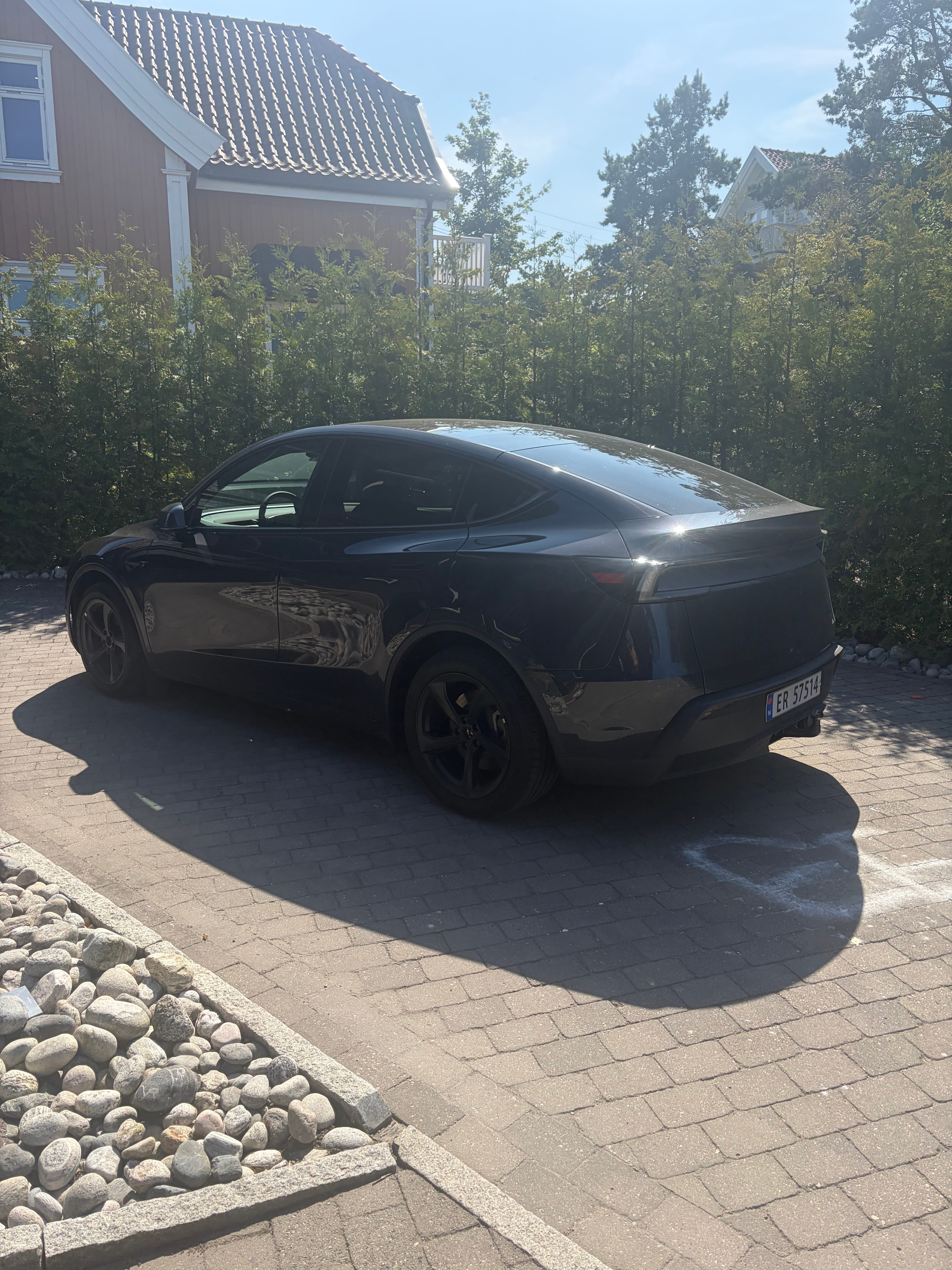 Tesla Model Y Long Range med Aircondition