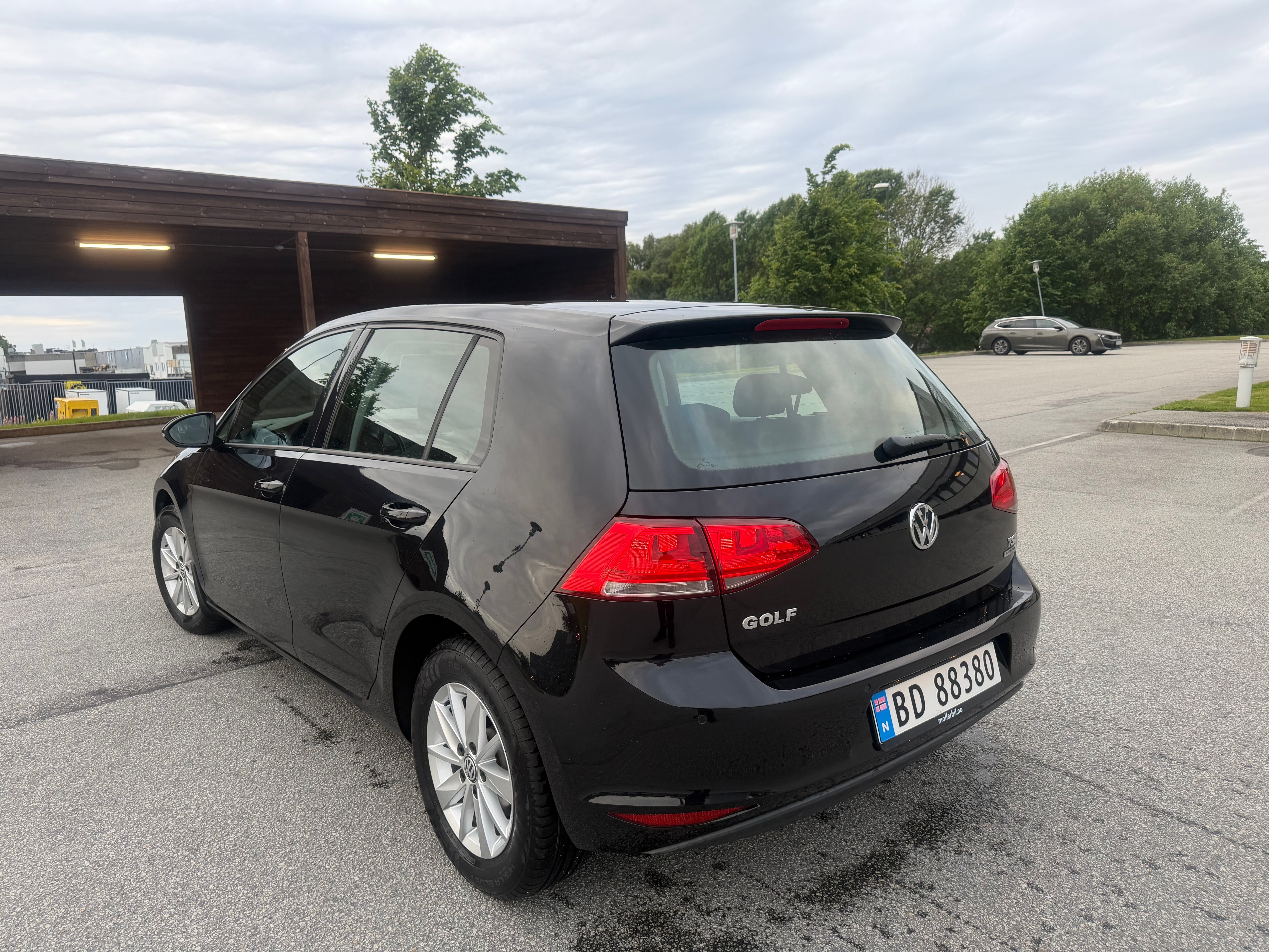 Volkswagen Golf with Bluetooth audio