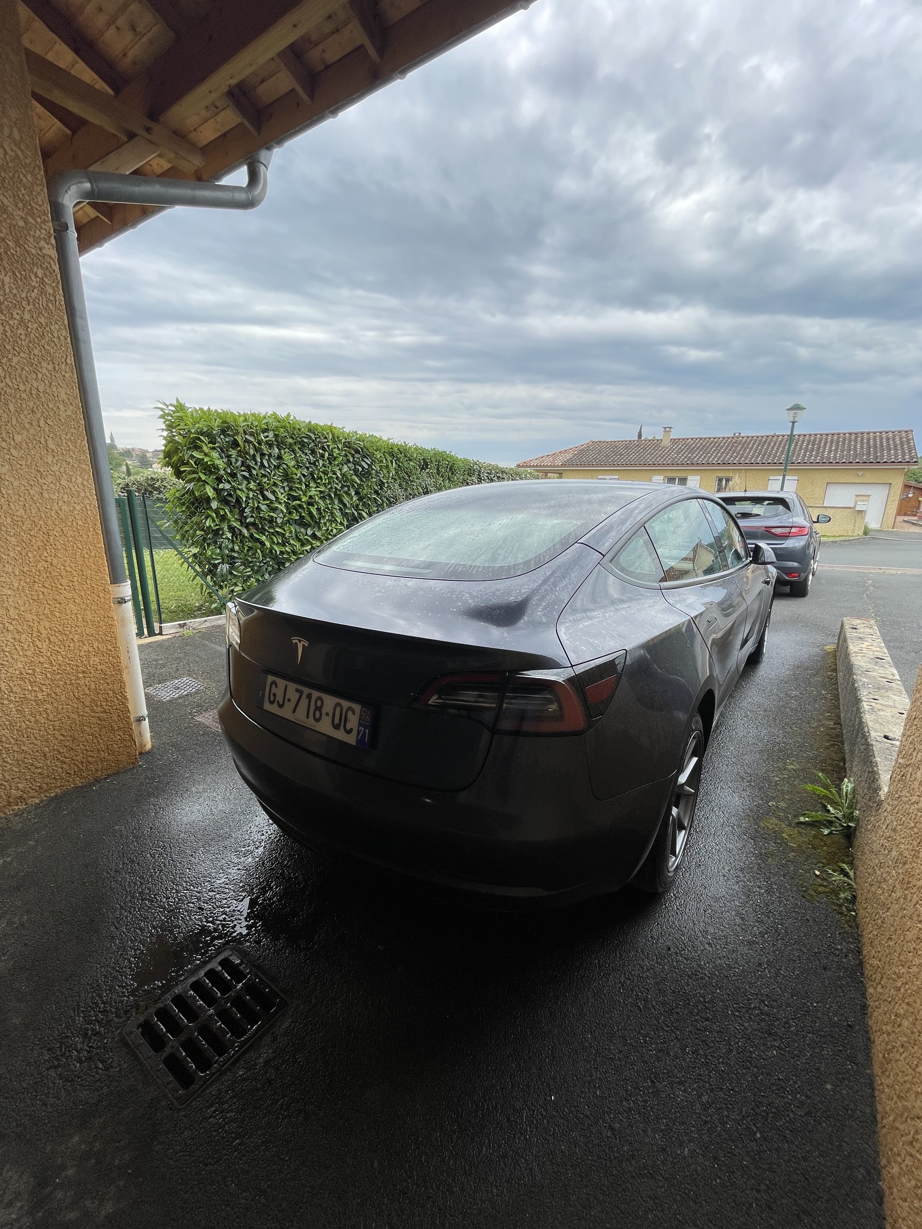 Tesla Model 3 avec GPS