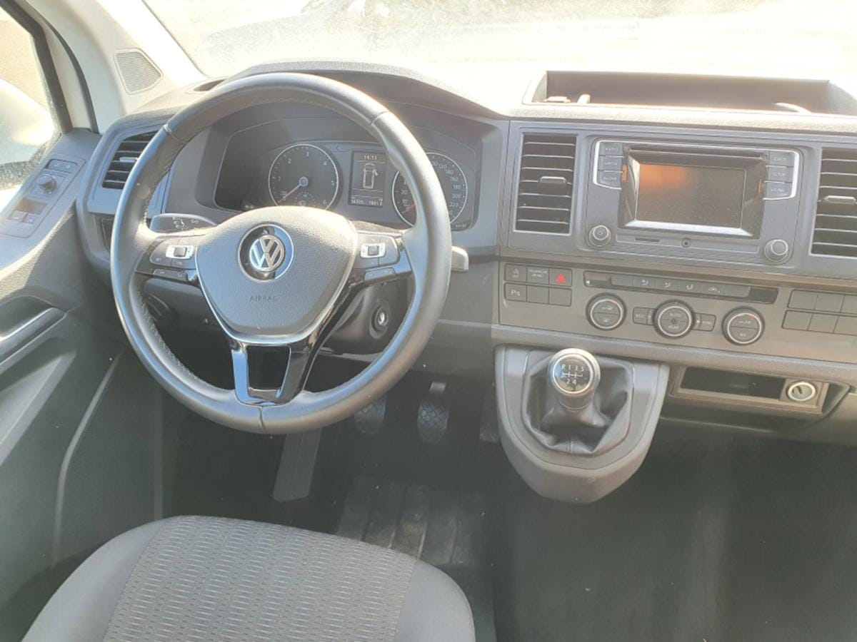 Volkswagen Caravelle avec Entrée audio / iPod
