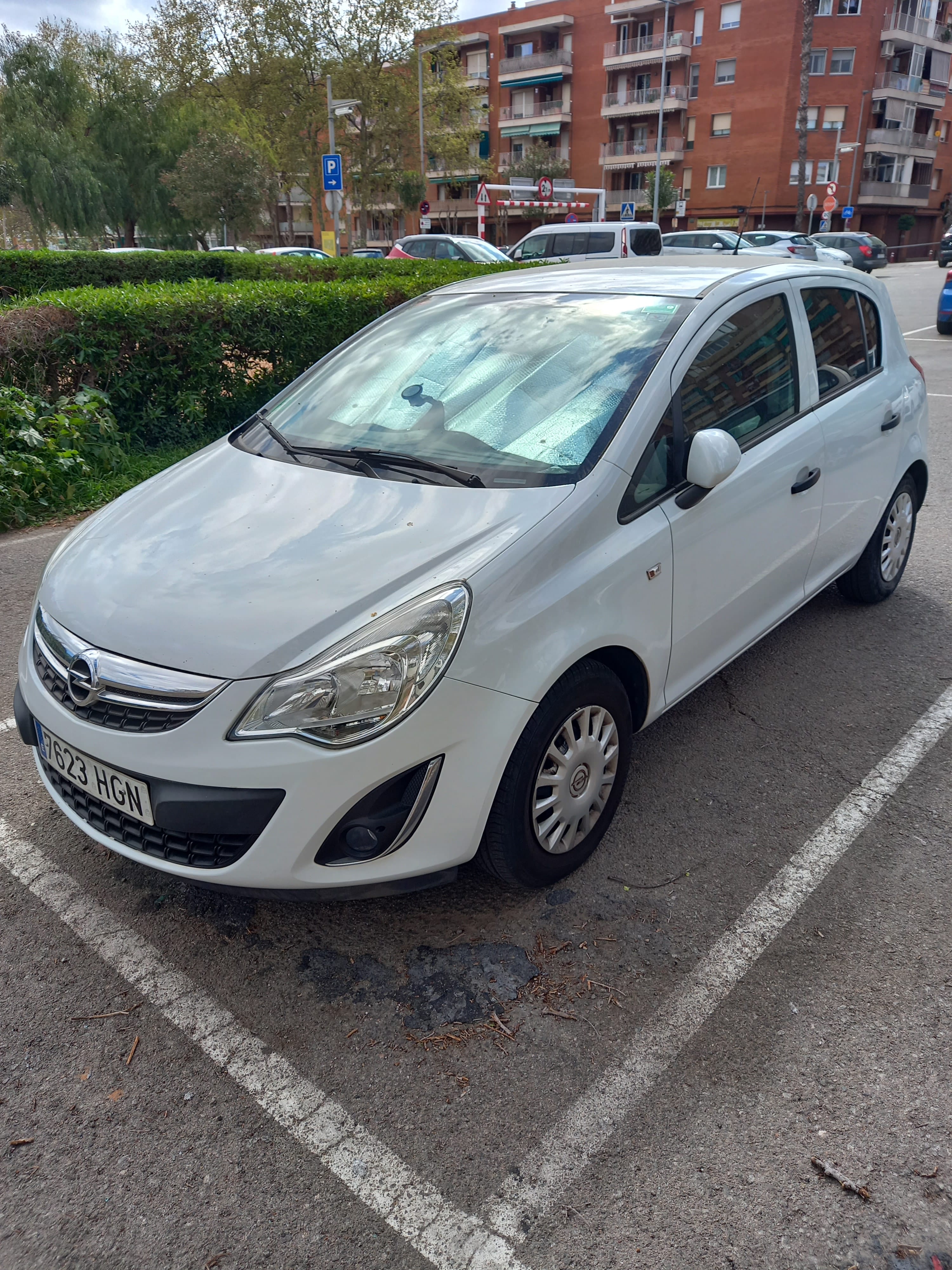 Opel Corsa, 2011, Gasolina 95