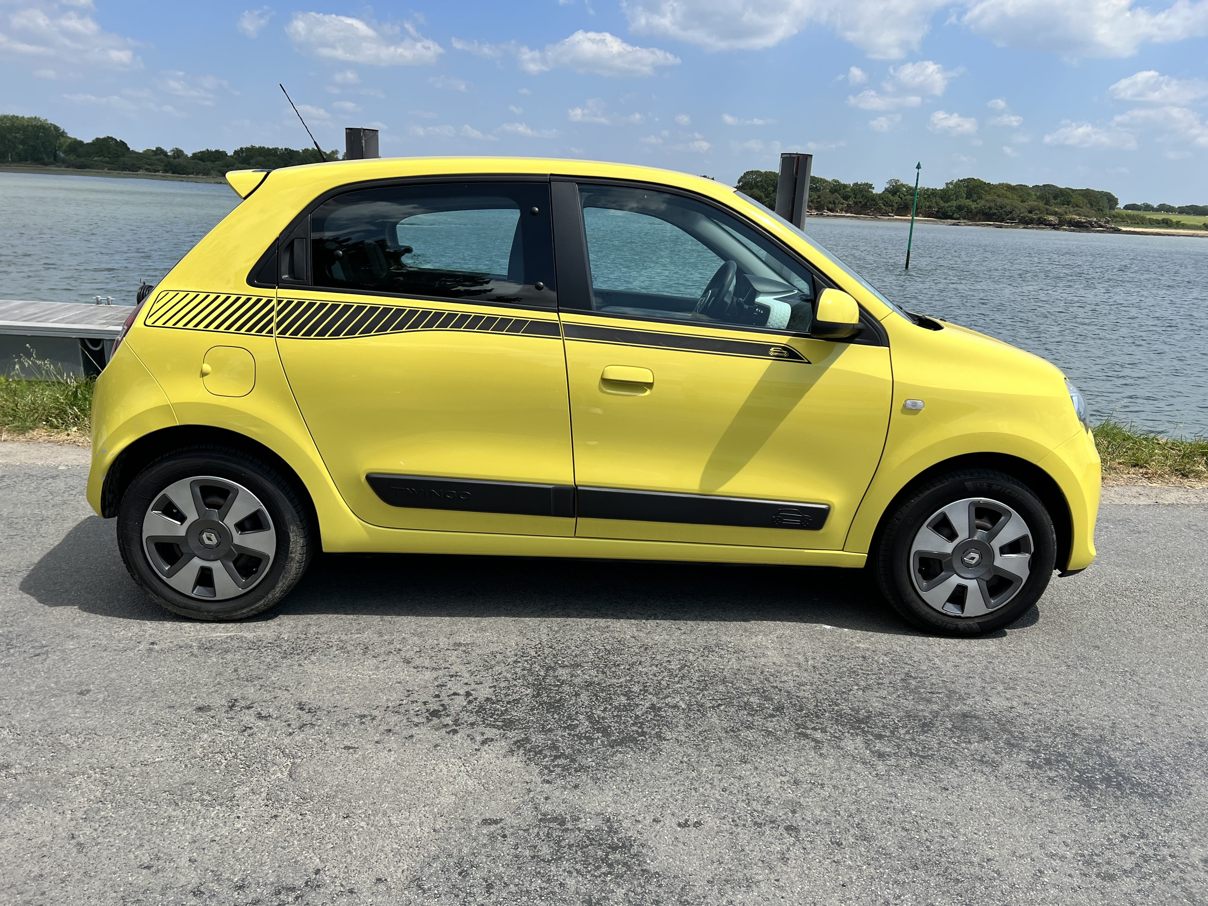 Renault Twingo III 1.0 71ch Essence - Clim/Limiteur de vitesse avec Climatisation