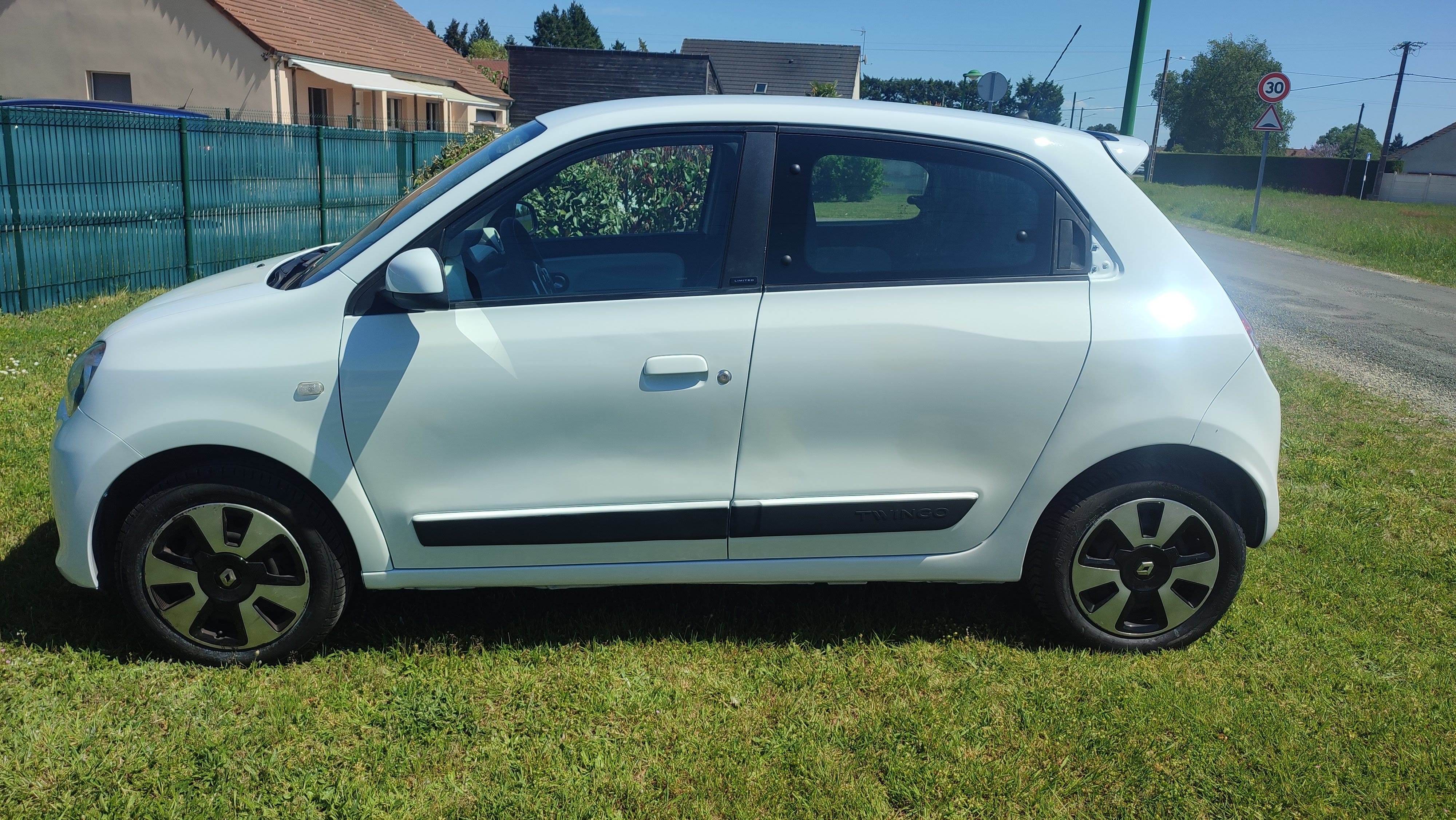 Renault Twingo III avec Climatisation