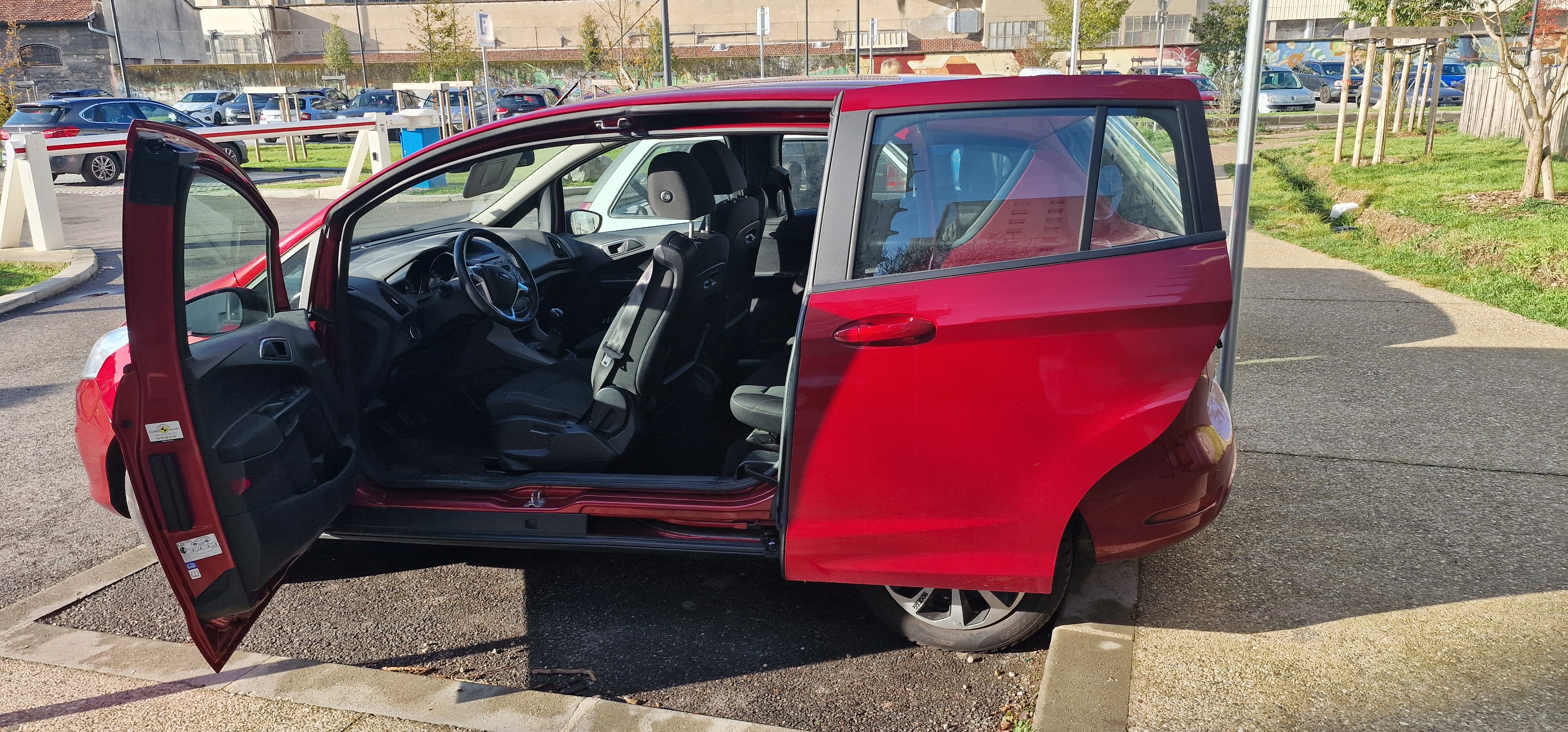 Ford B-Max avec Climatisation