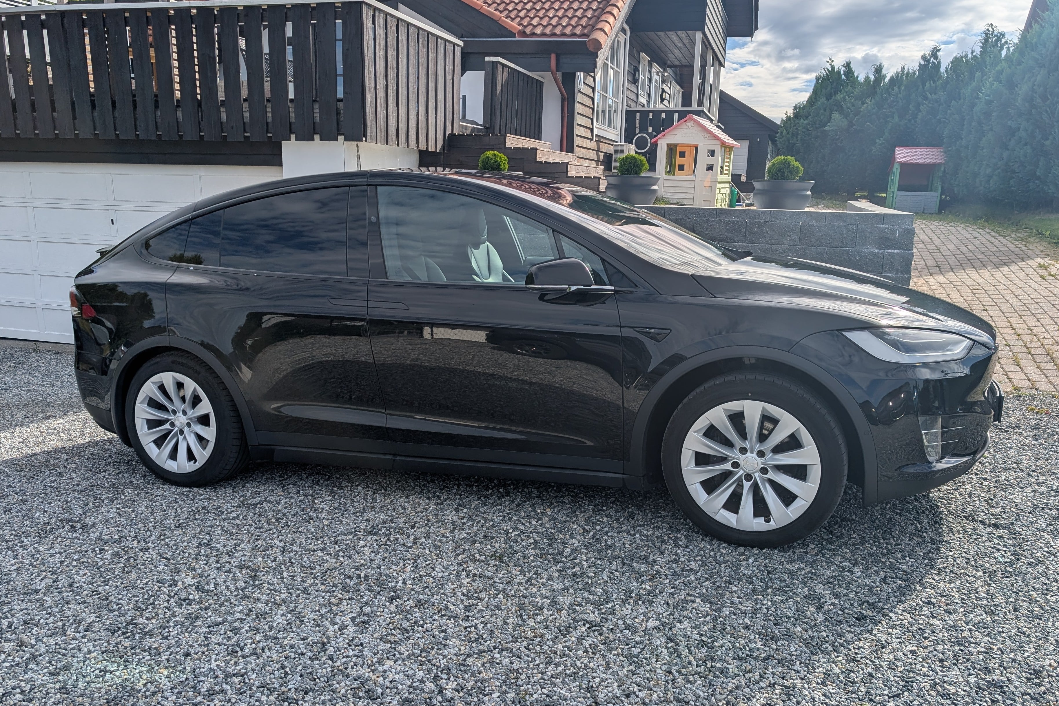 Tesla Model X 100D med Aircondition