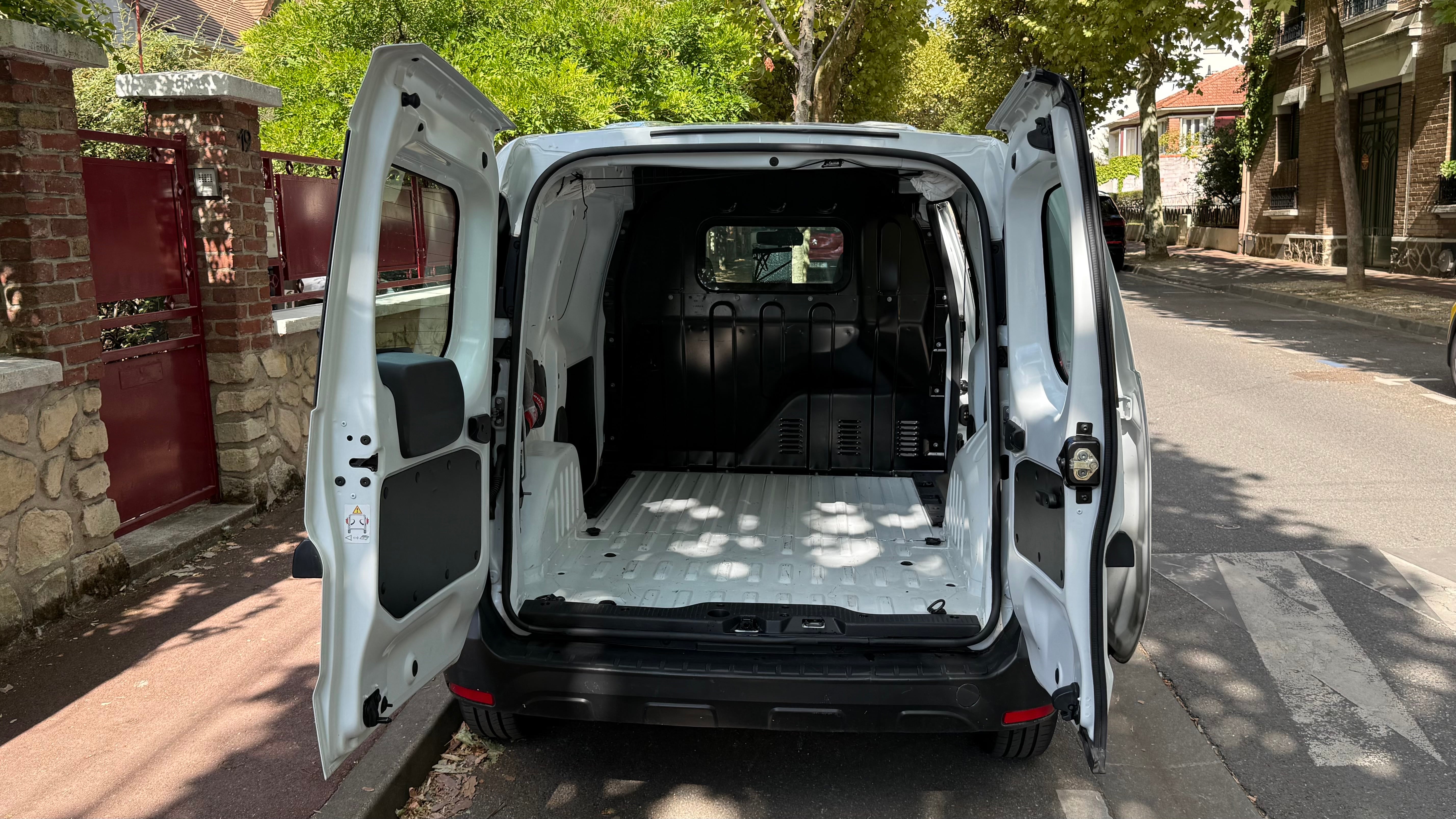 Renault Express met USB-oplaadpoorten