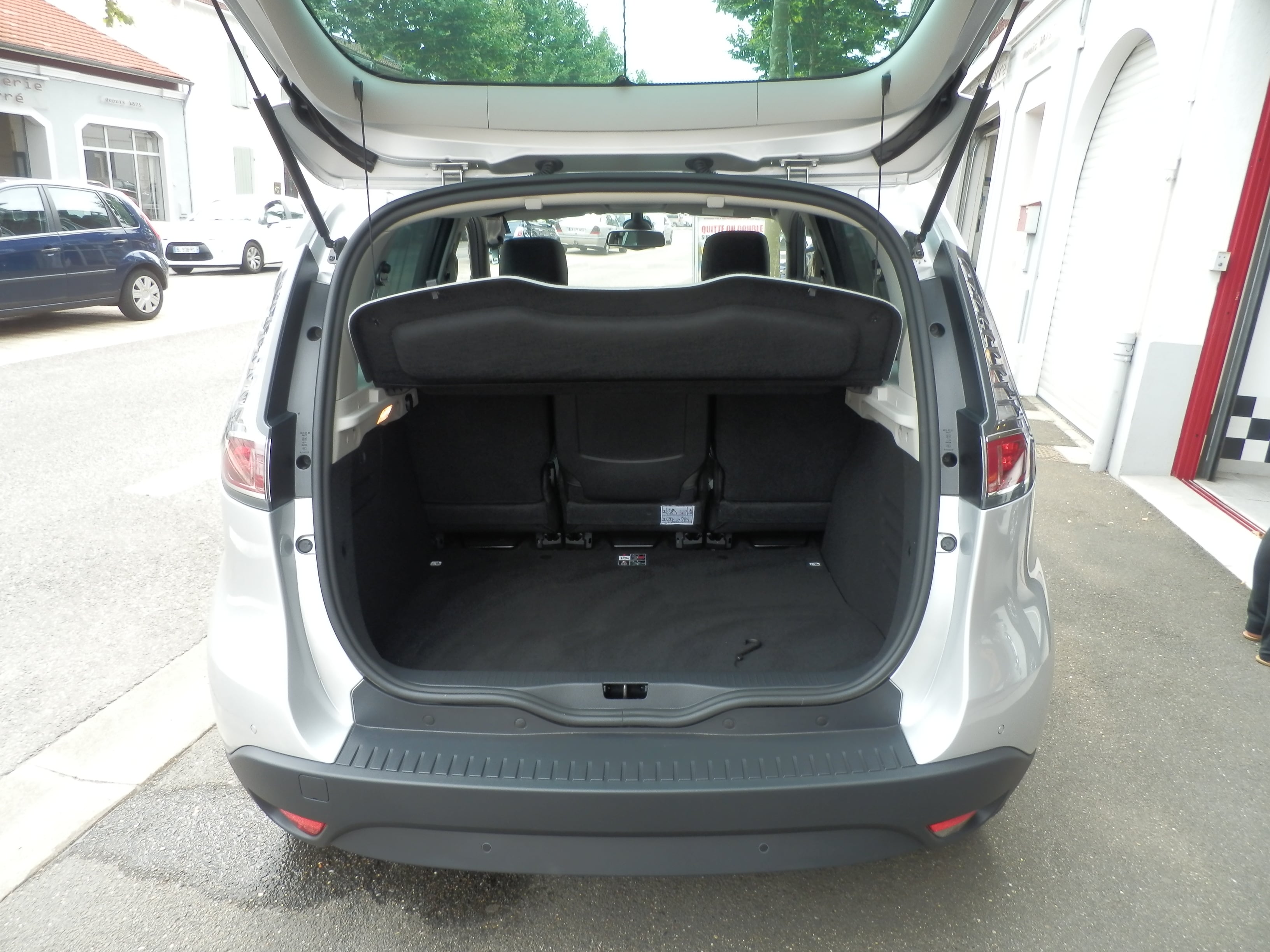 Renault Scenic 1.5 DCI 110Ch avec Port USB