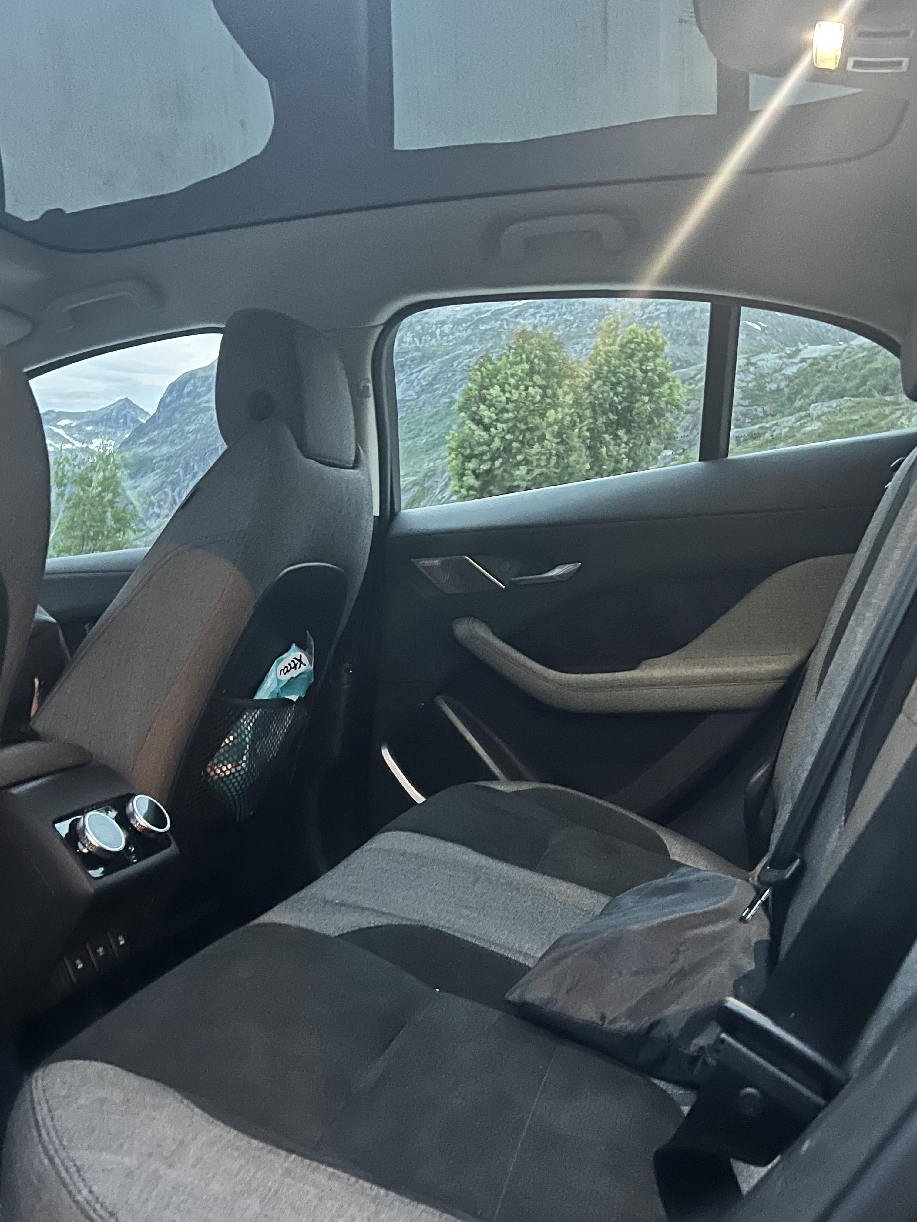 Jaguar I-Pace EV400 HSE 400hk with Cruise control