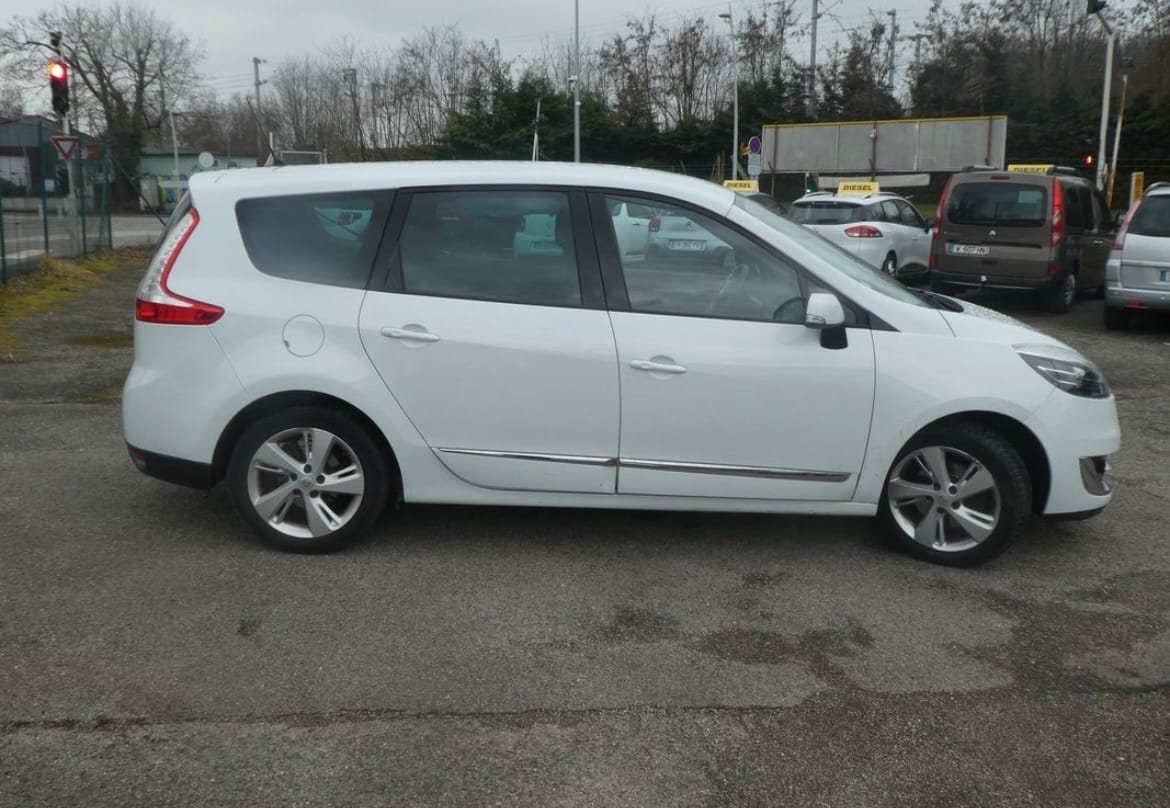 Renault Grand Scenic avec Climatisation