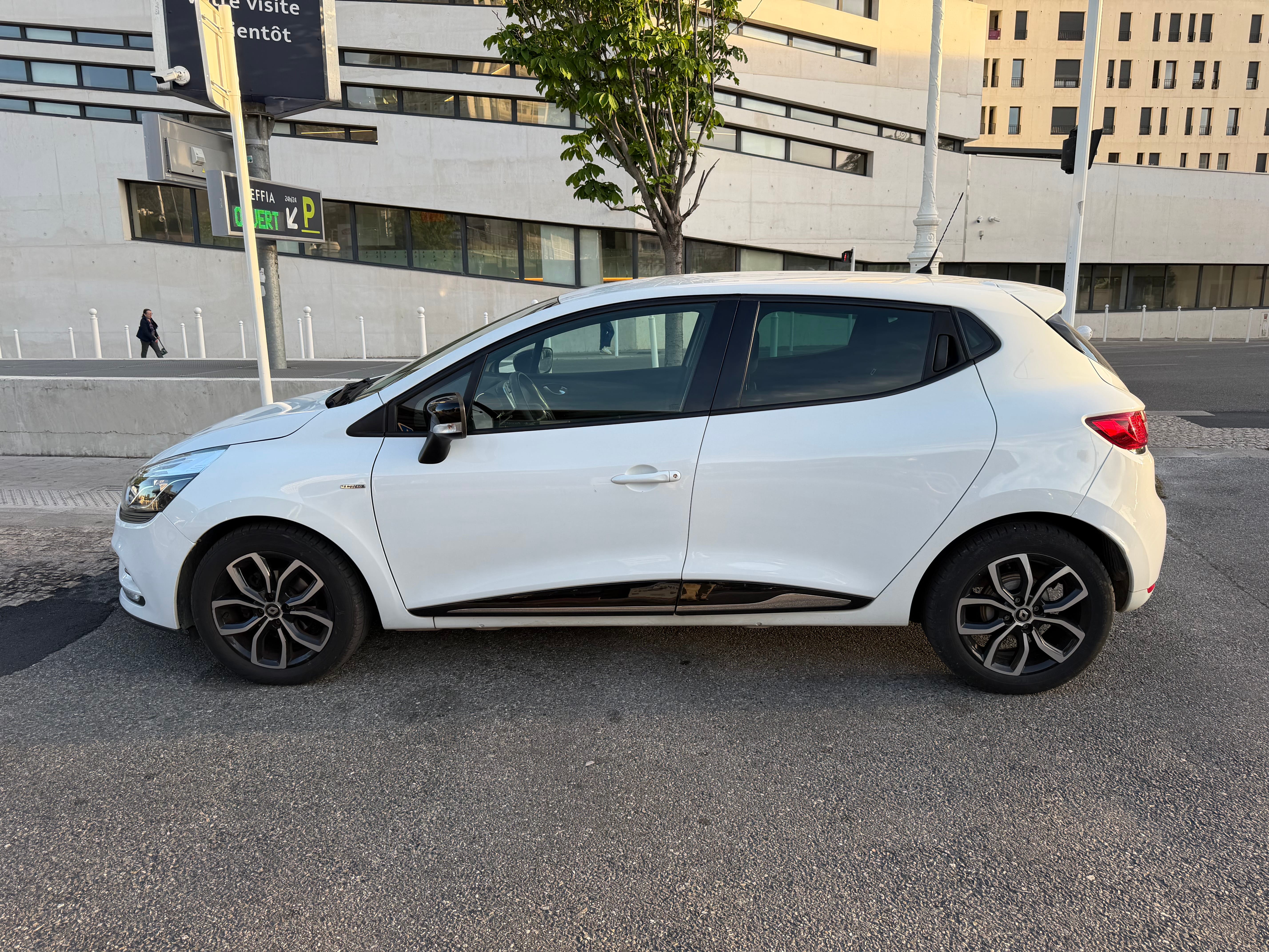 Renault Clio 0.9 TCe 90ch avec Climatisation