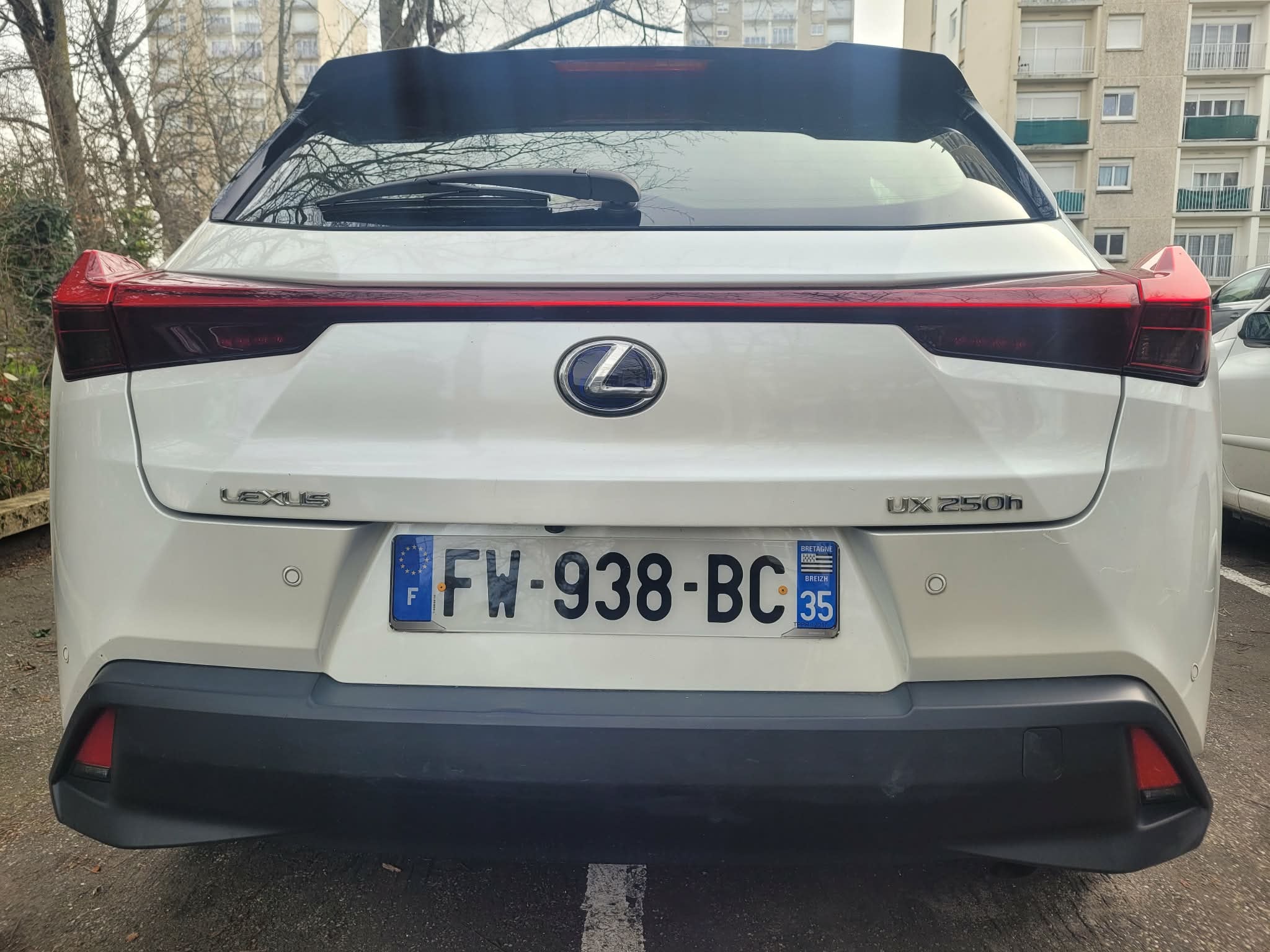 Lexus UX 250h avec Caméra de recul