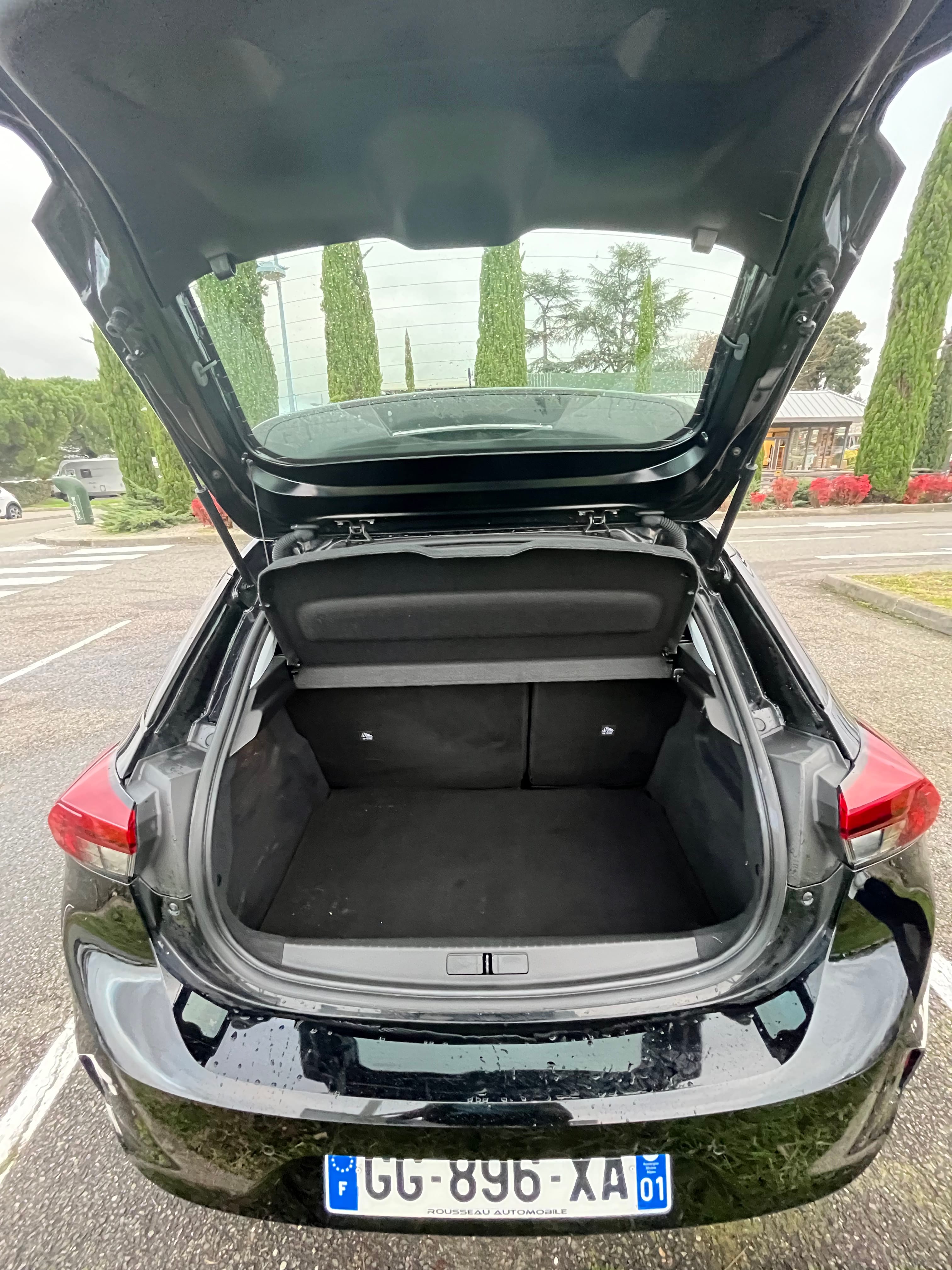 Opel Corsa met Autostoel baby