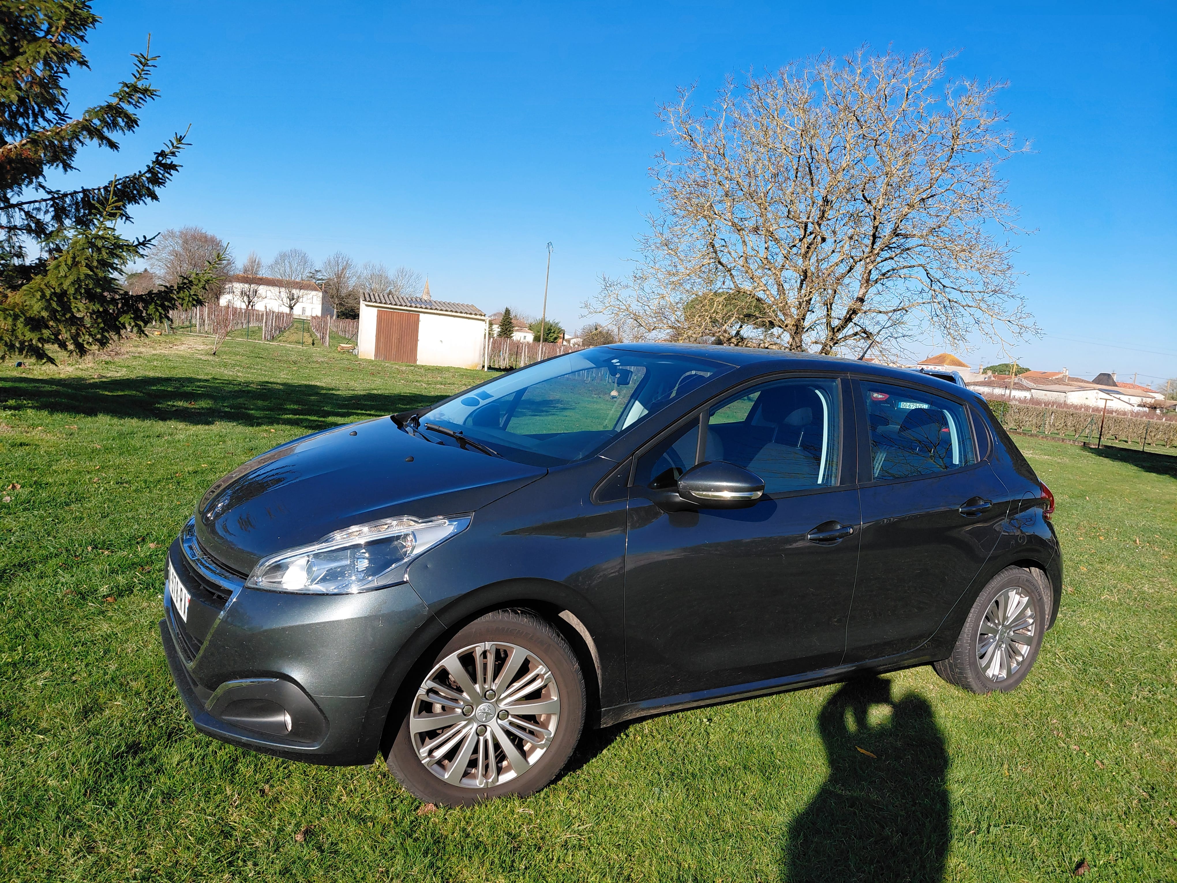 Peugeot 208, 2017, Essence 95