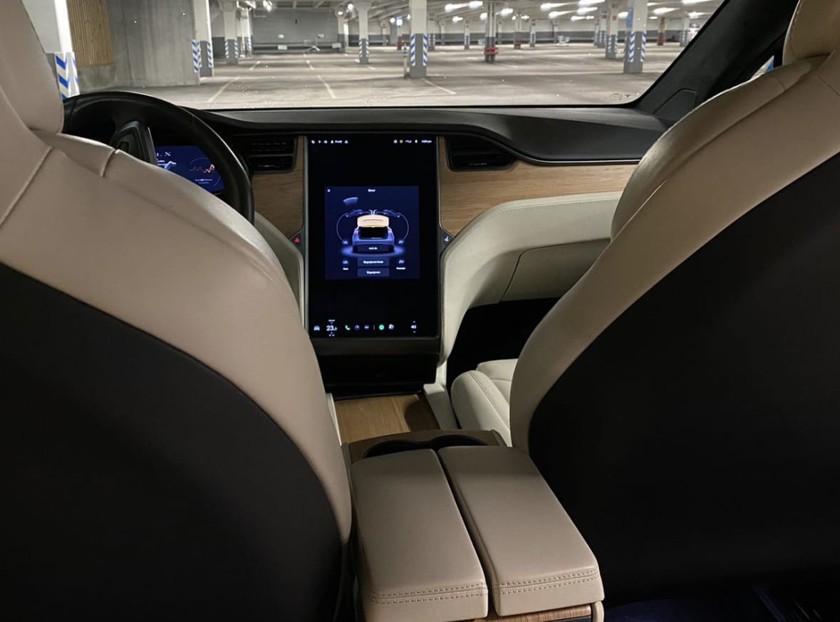Tesla Model X med Aircondition
