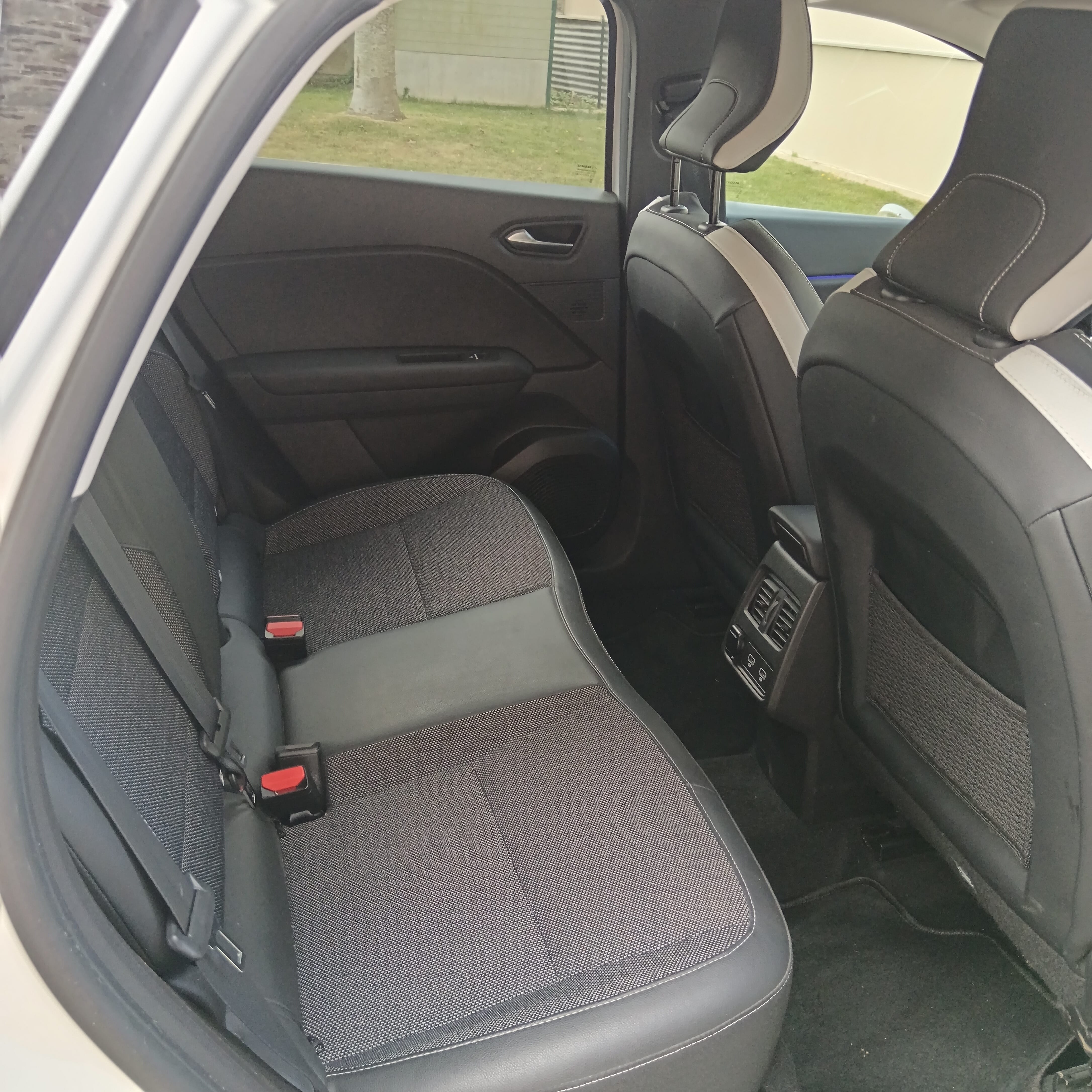 Renault Captur 1.3 TCe 140 BVM6  Intens