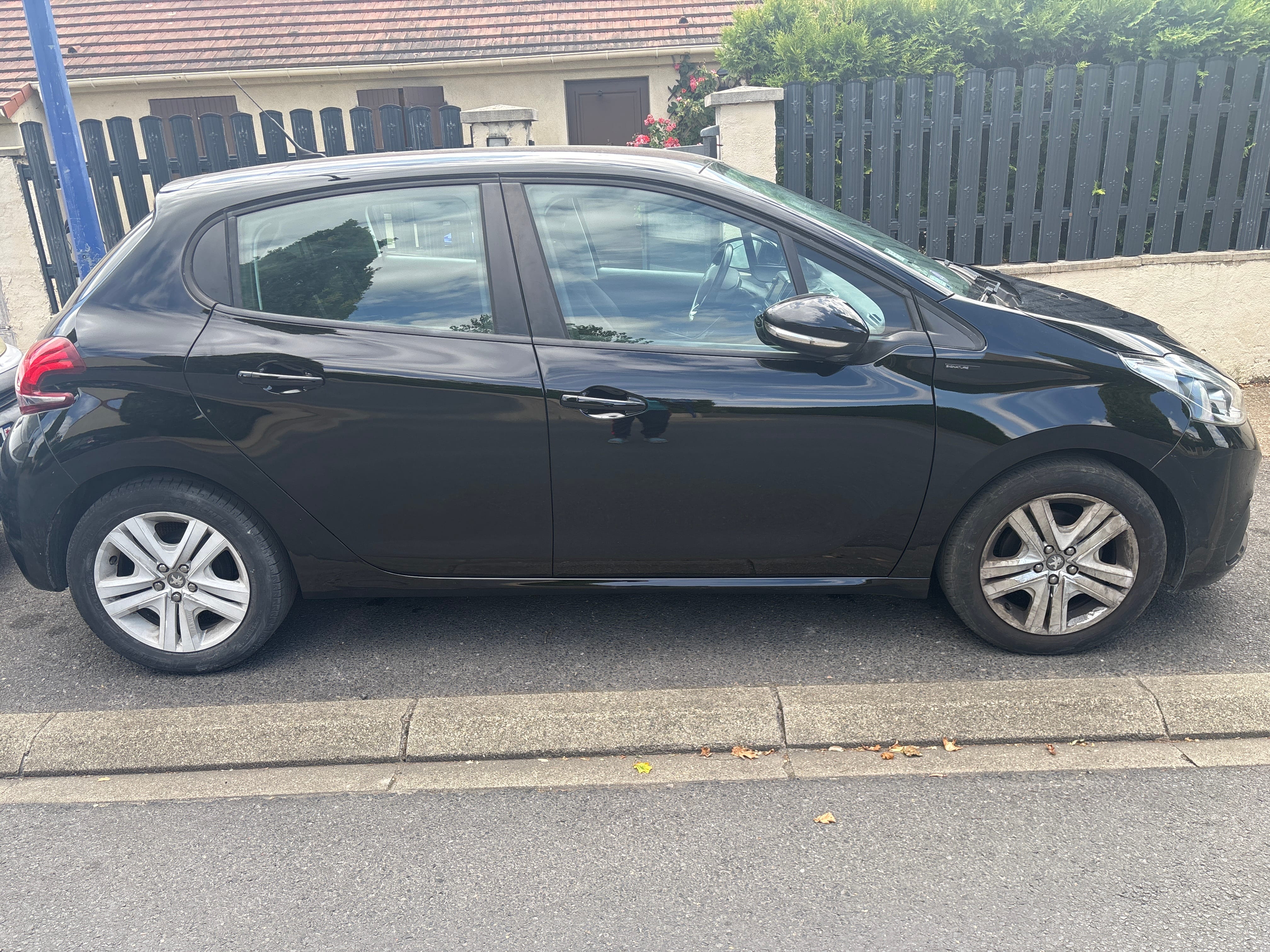 Peugeot 208 avec Climatisation