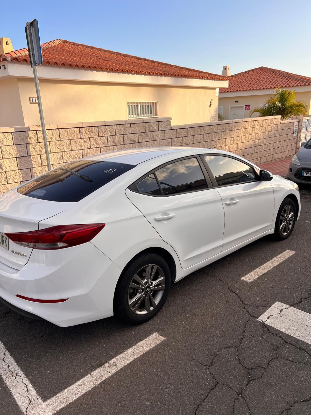 Hyundai Elantra con Cámara de marcha atrás