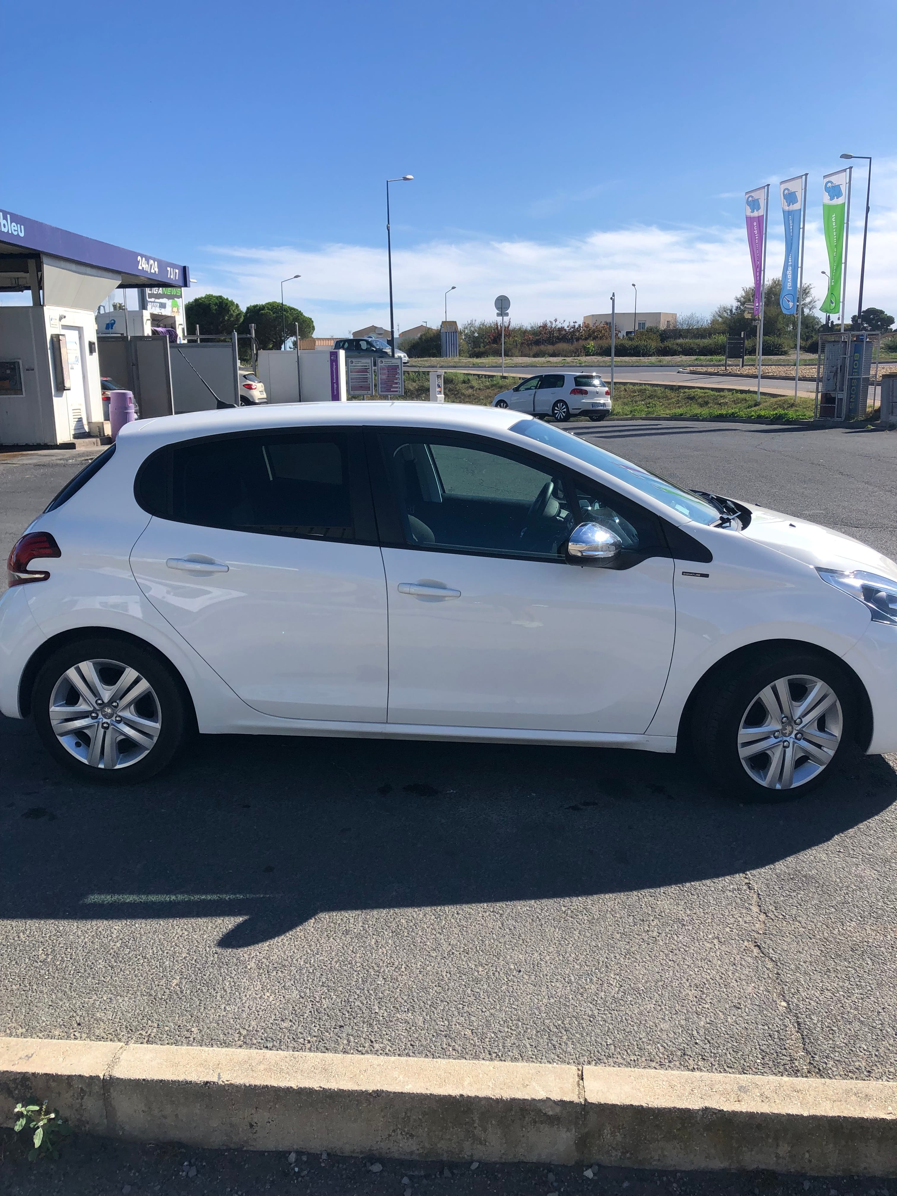 Peugeot 208 Grand confort avec GPS