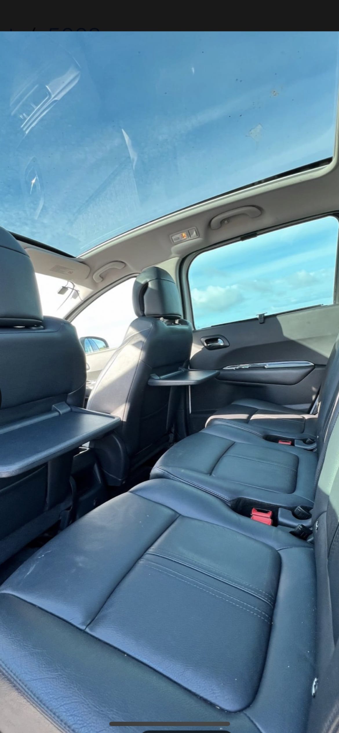 Peugeot 5008 mit Dashcam