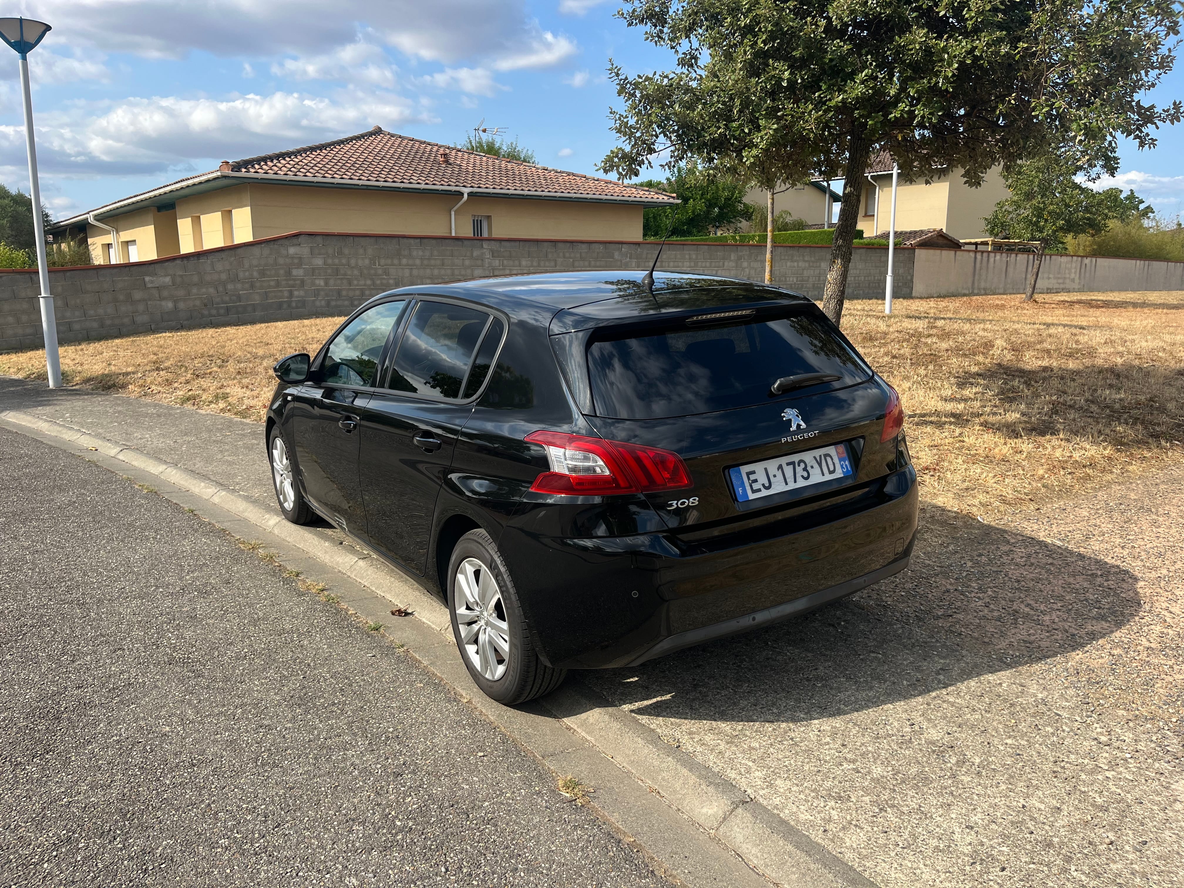 Peugeot 308 avec GPS