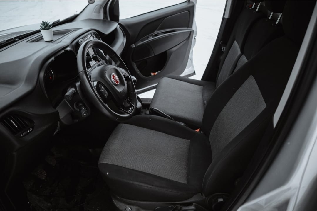 Fiat Doblo med Lydinngang