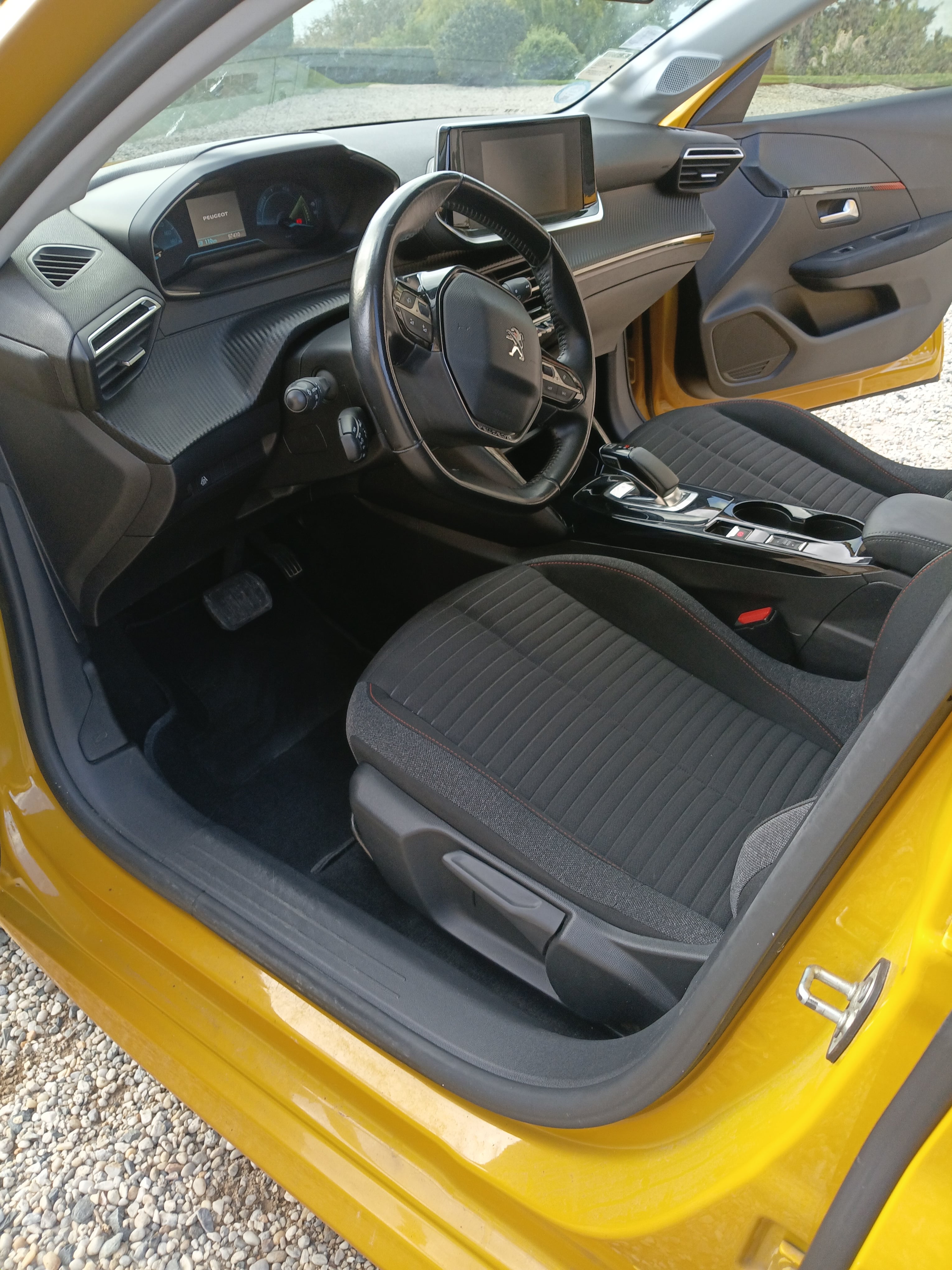 Peugeot 208 Électrique avec Apple CarPlay