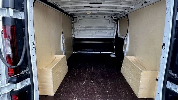 Renault Trafic Louez un Renault Trafic 3 facilement et rapidement avec B’Rent sur Getaround ! avec Audio Bluetooth