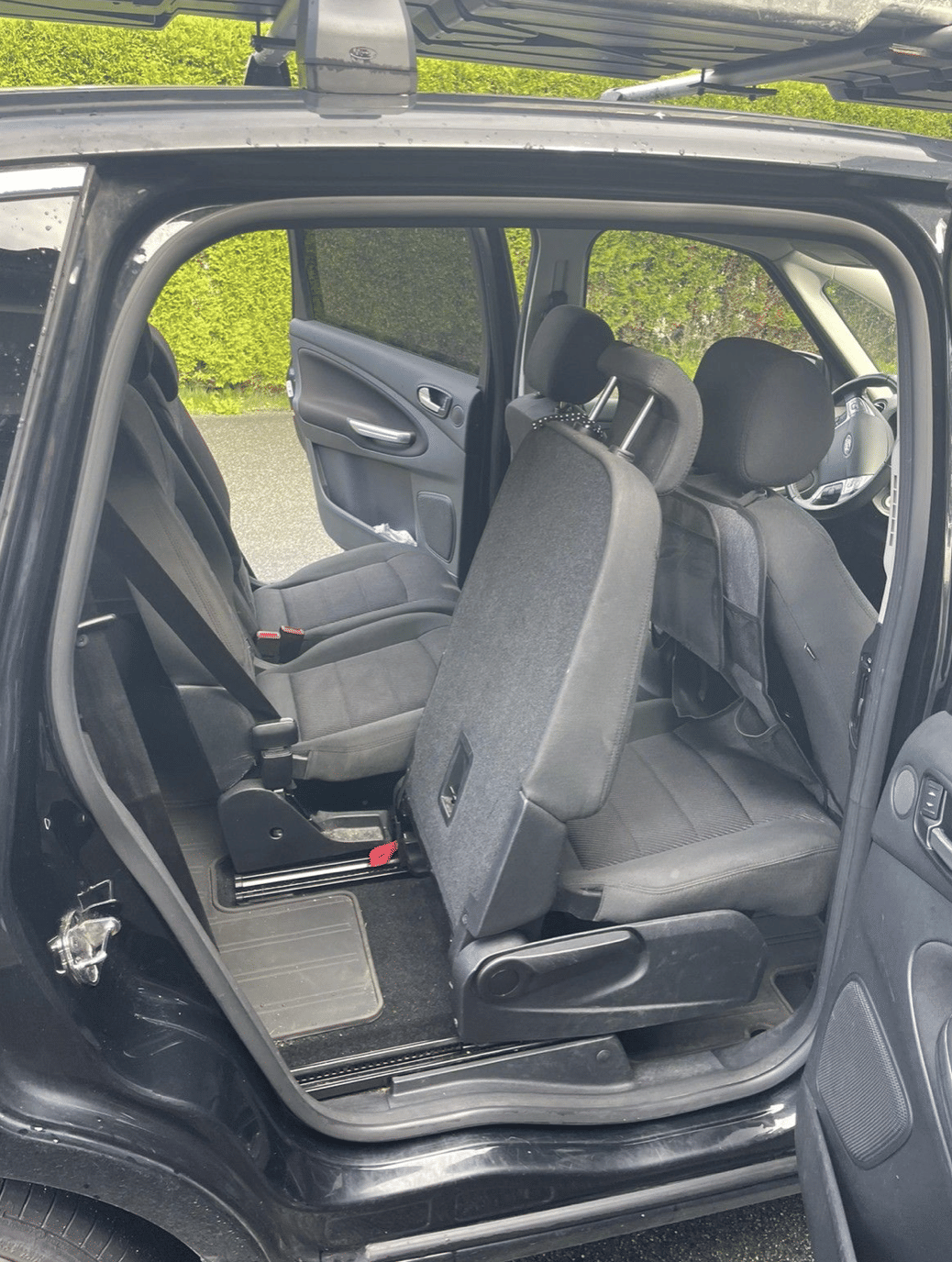 Ford S-Max with Audio / iPod input