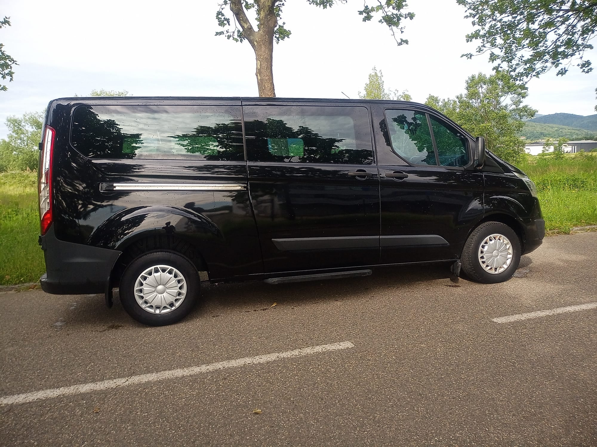 Ford Transit Custom Kombi 9 places rallongé avec Climatisation