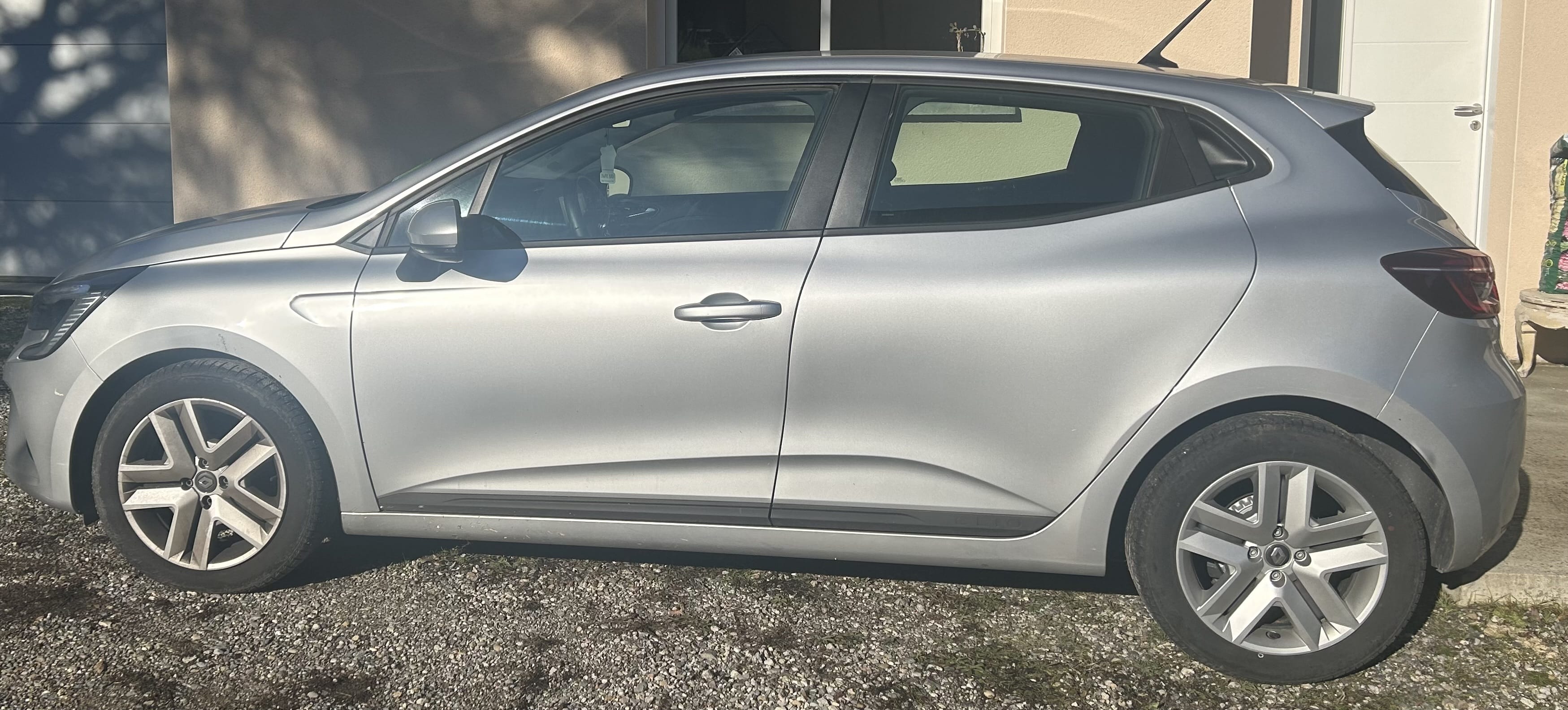 Renault Clio avec Climatisation