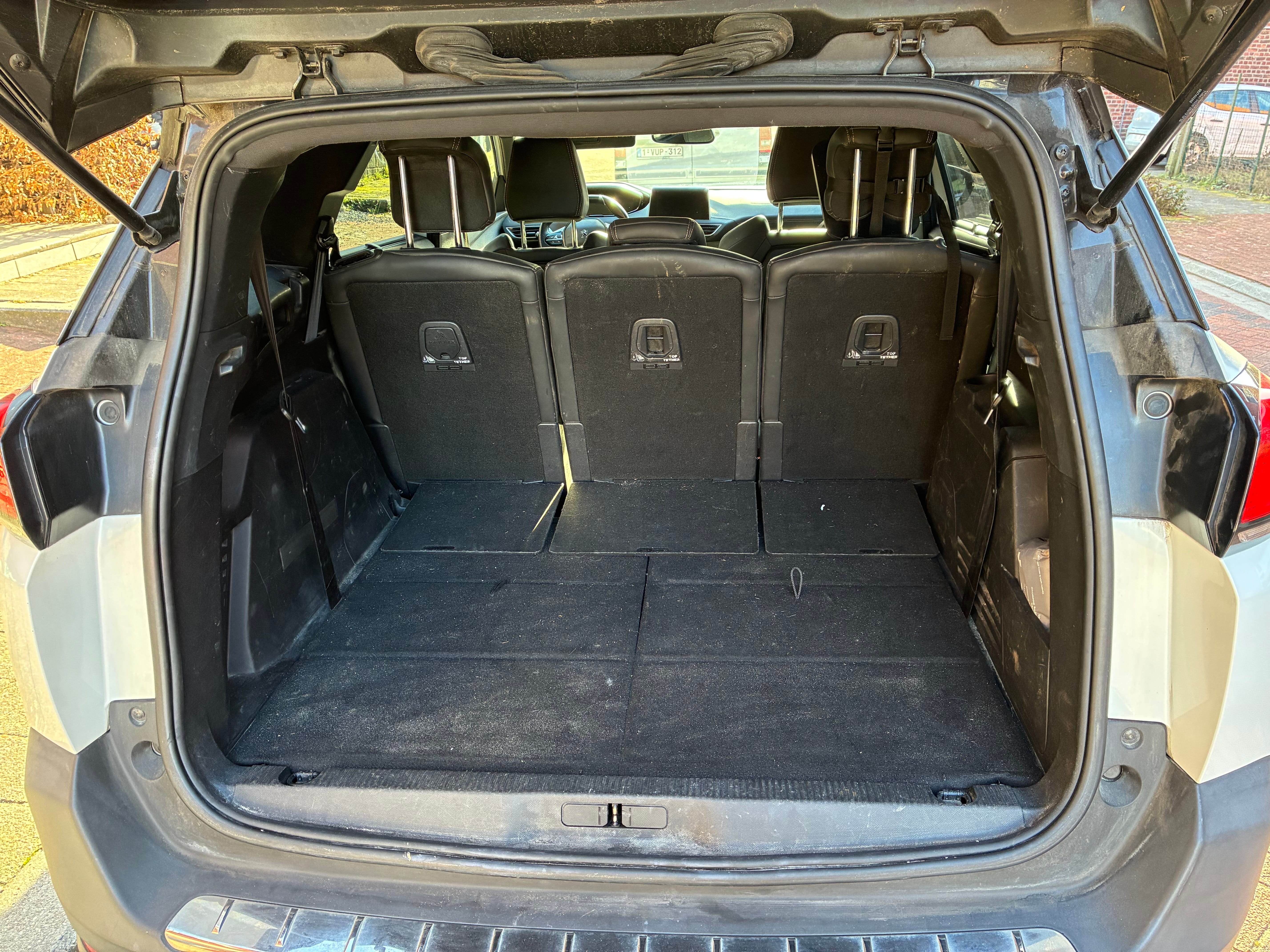Peugeot 5008 GT Essence 7 places avec Entrée audio / iPod