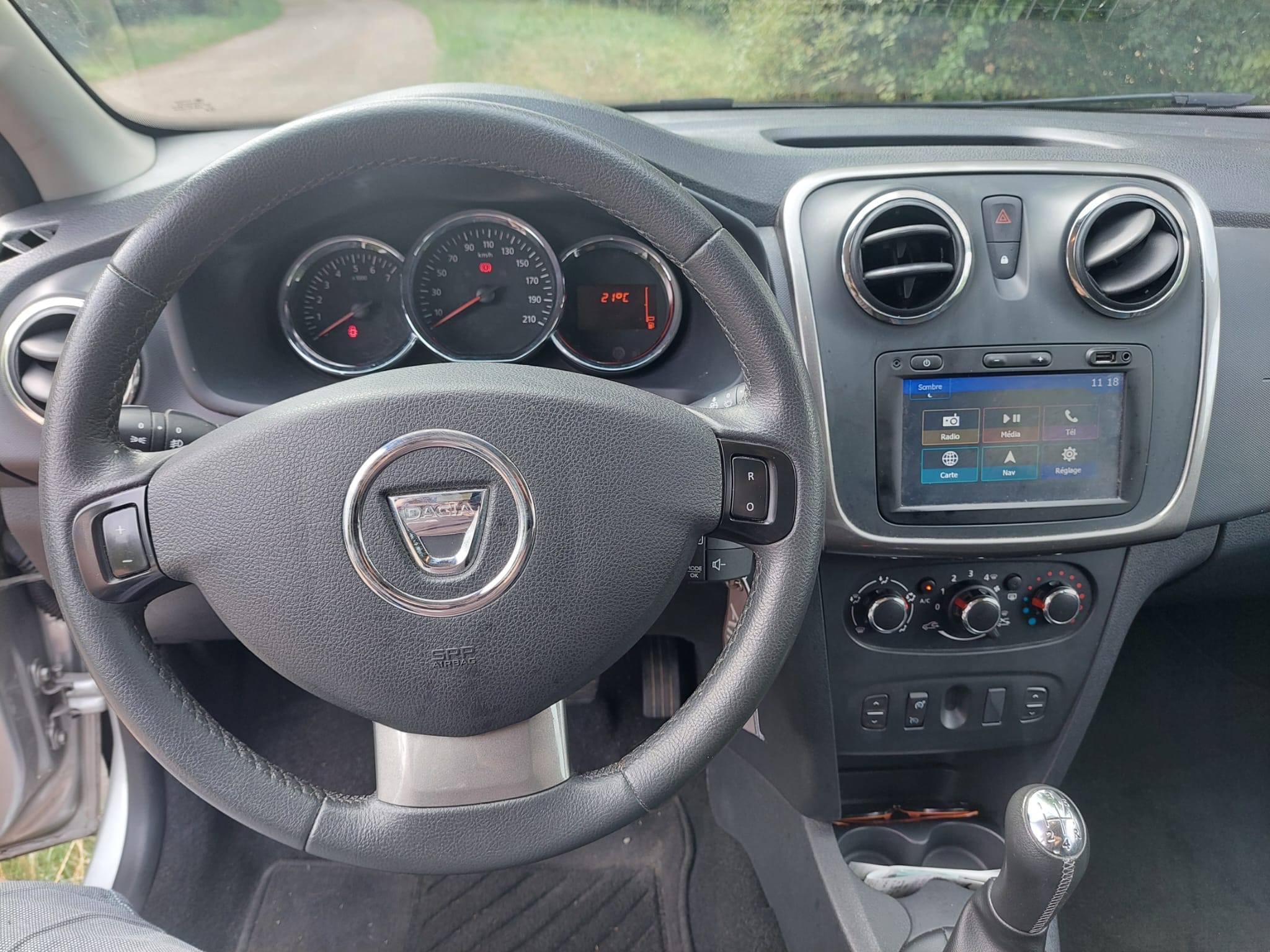Dacia Sandero  Libre service 24/7 !! avec Audio Bluetooth